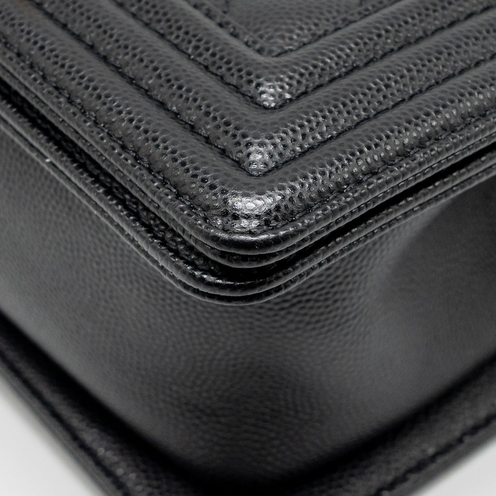 CHANEL SMALL BOY BAG CAVIAR BLACK GHW (MICROCHIP)