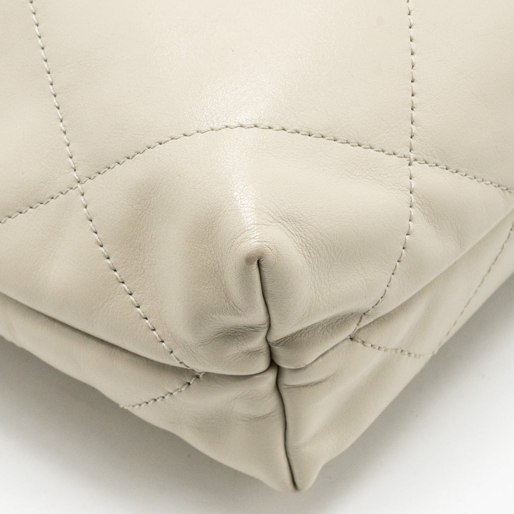CHANEL SMALL 22 SHINY CALFSKIN LIGHT GREY SHW (MICROCHIP)