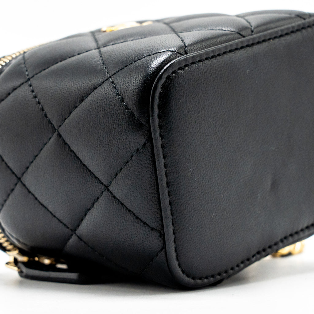 CHANEL PEARL CRUSH MINI VANITY WITH CHAIN LAMBSKIN BLACK GHW