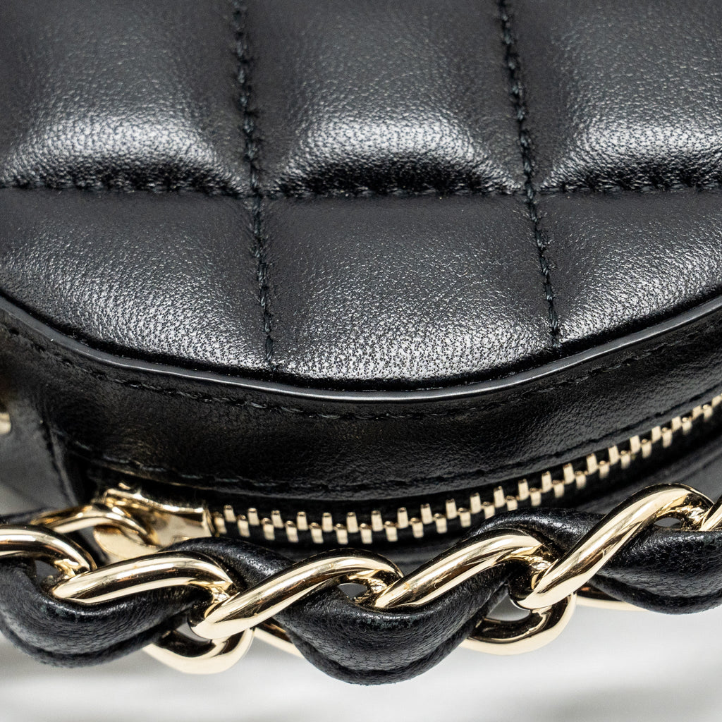 CHANEL 22C QUILTED ROUND CLUTCH WITH CHAIN LAMBSKIN BLACK LGHW