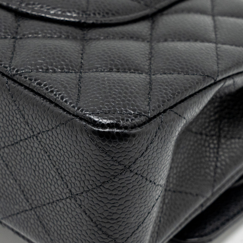 CHANEL MEDIUM CLASSIC DOUBLE  FLAP BAG CAVIAR  BLACK GHW