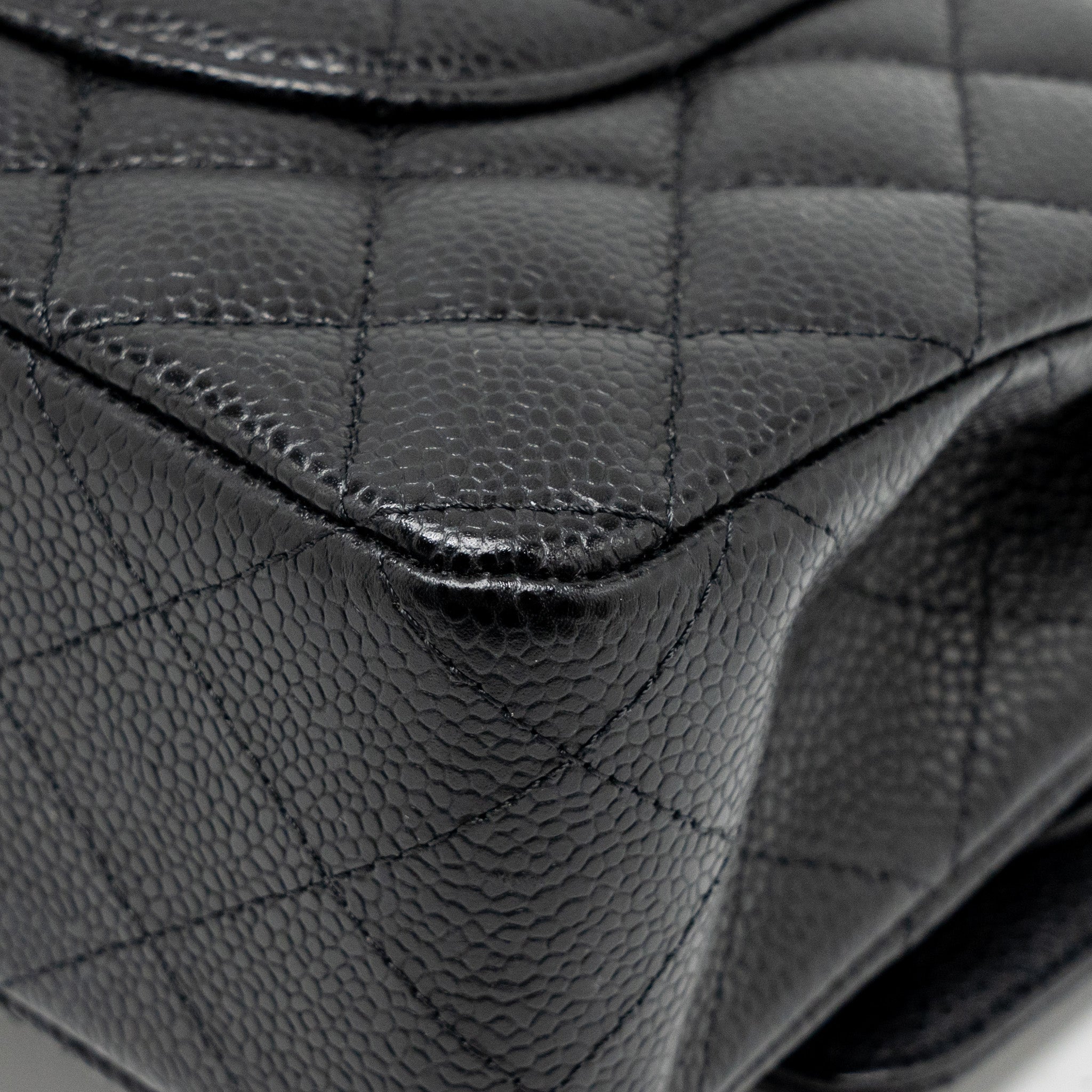 CHANEL MEDIUM CLASSIC DOUBLE  FLAP BAG CAVIAR  BLACK GHW