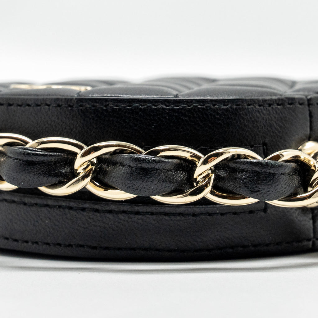 CHANEL 22C QUILTED ROUND CLUTCH WITH CHAIN LAMBSKIN BLACK LGHW