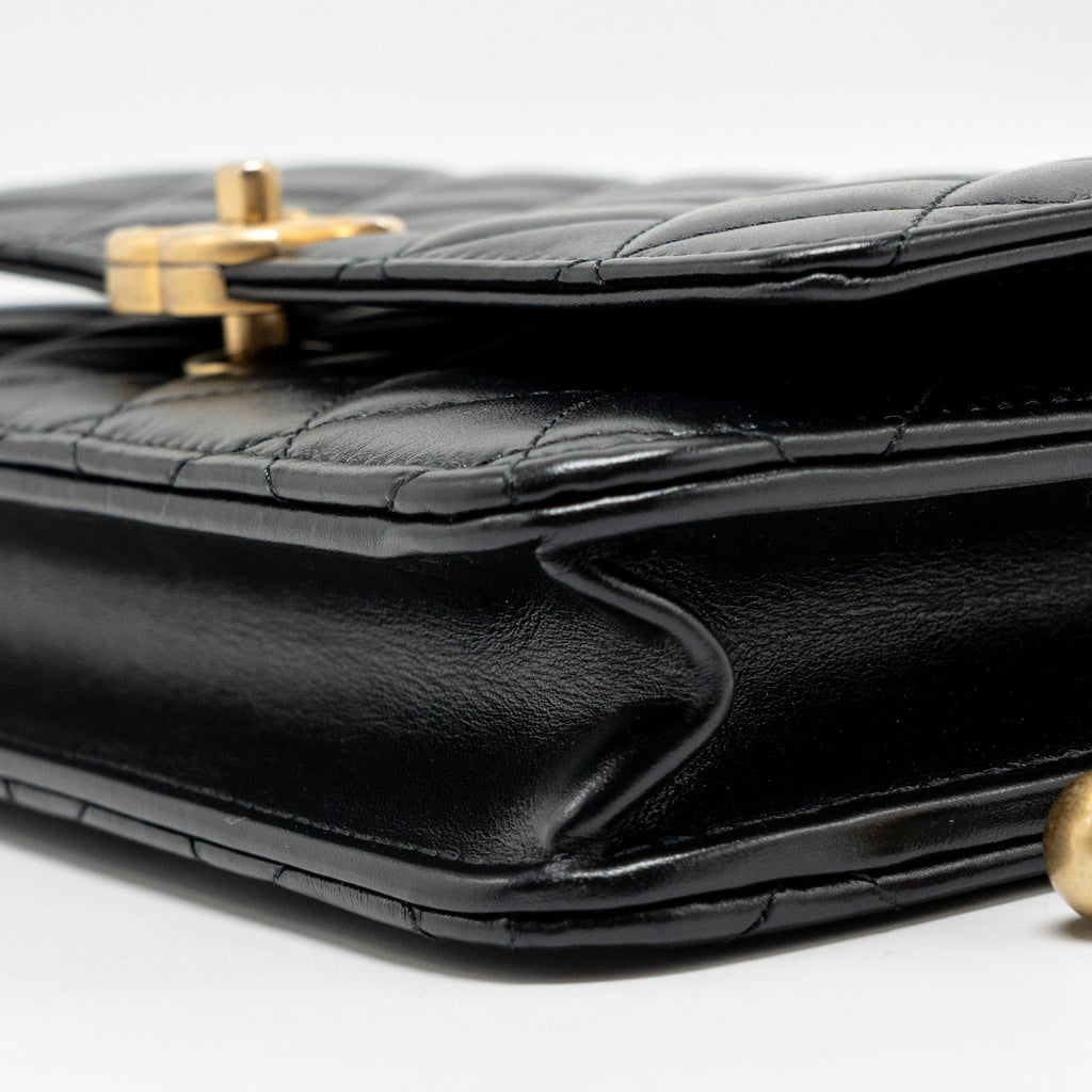 CHANEL 24C GOLD CRUSH WALLET ON CHAIN CALFSKIN BLACK GHW(MICROCHIP)