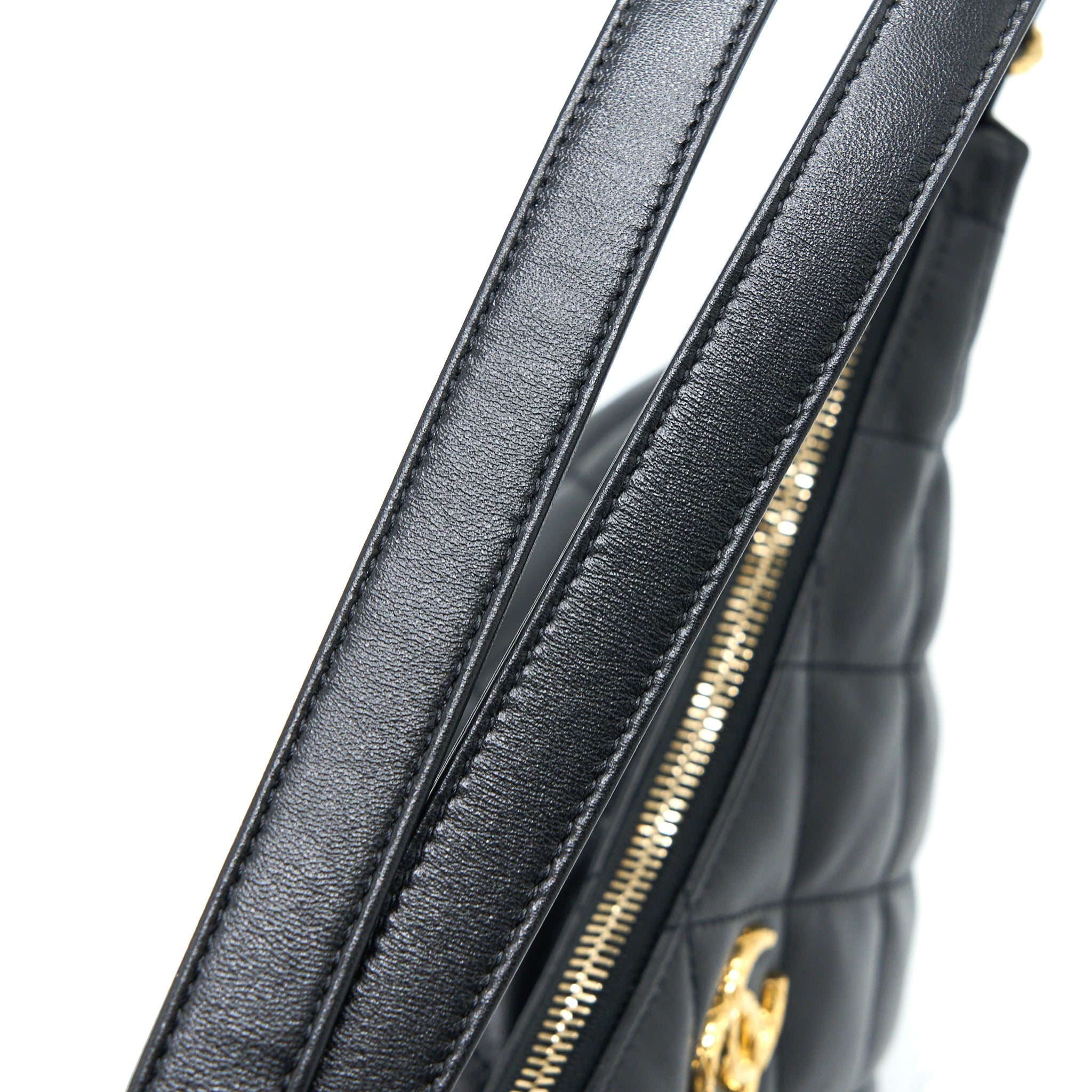 CHANEL 22B HOBO BAG LAMBSKIN BLACK GHW (MICROCHIP)