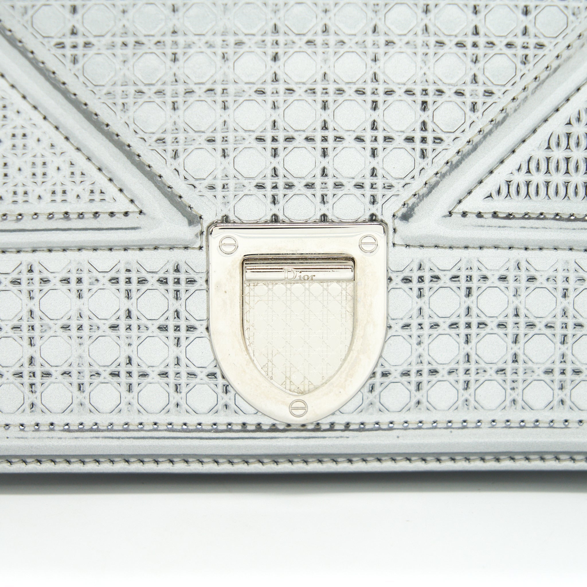 DIOR DIORAMA WALLET ON CHAIN IN SILVER