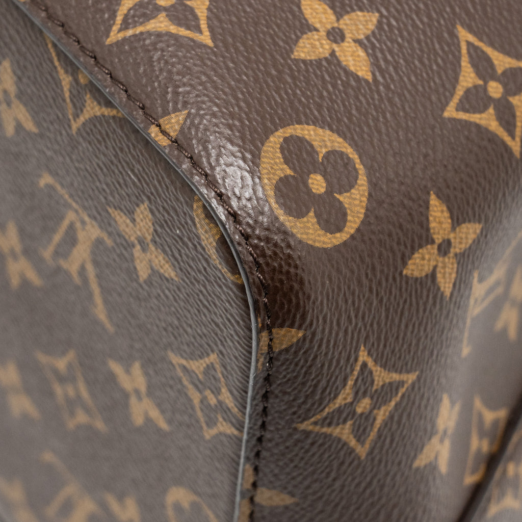 LOUIS VUITTON NEONOE MONOGRAM CANVAS BLACK GHW