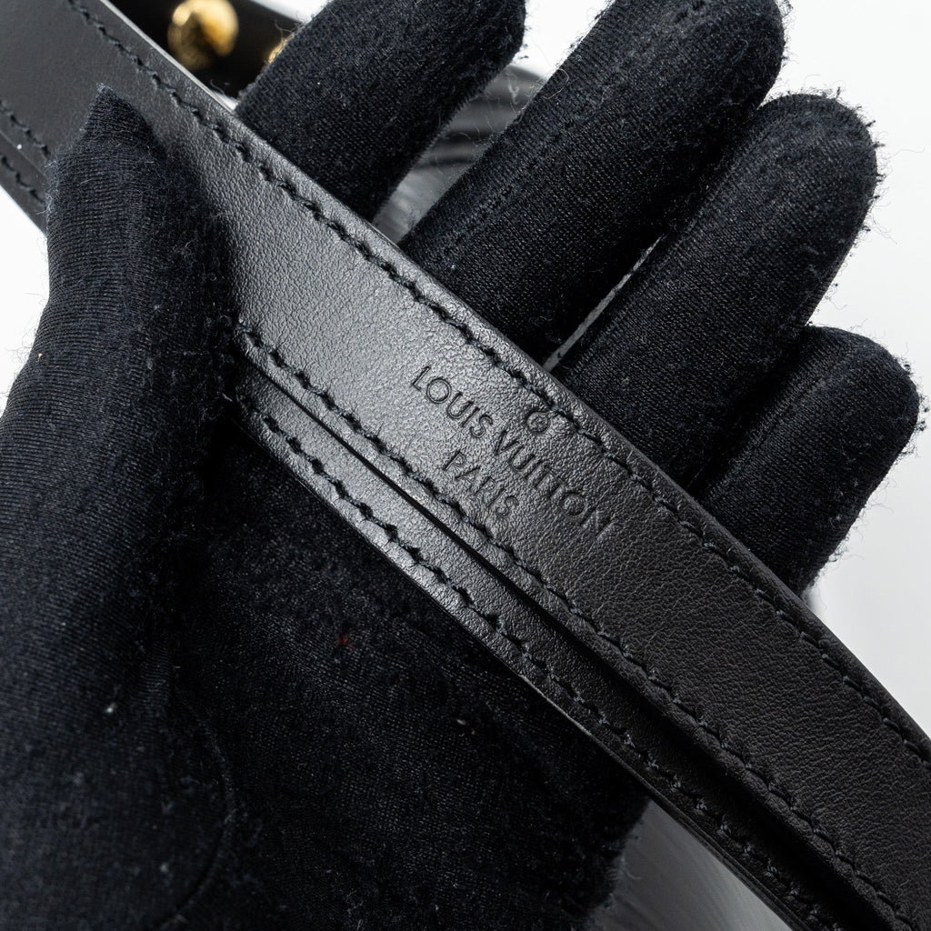 LOUIS VUITTON DAUPHINE MM EPI BLACK GHW (NEW VERSION)