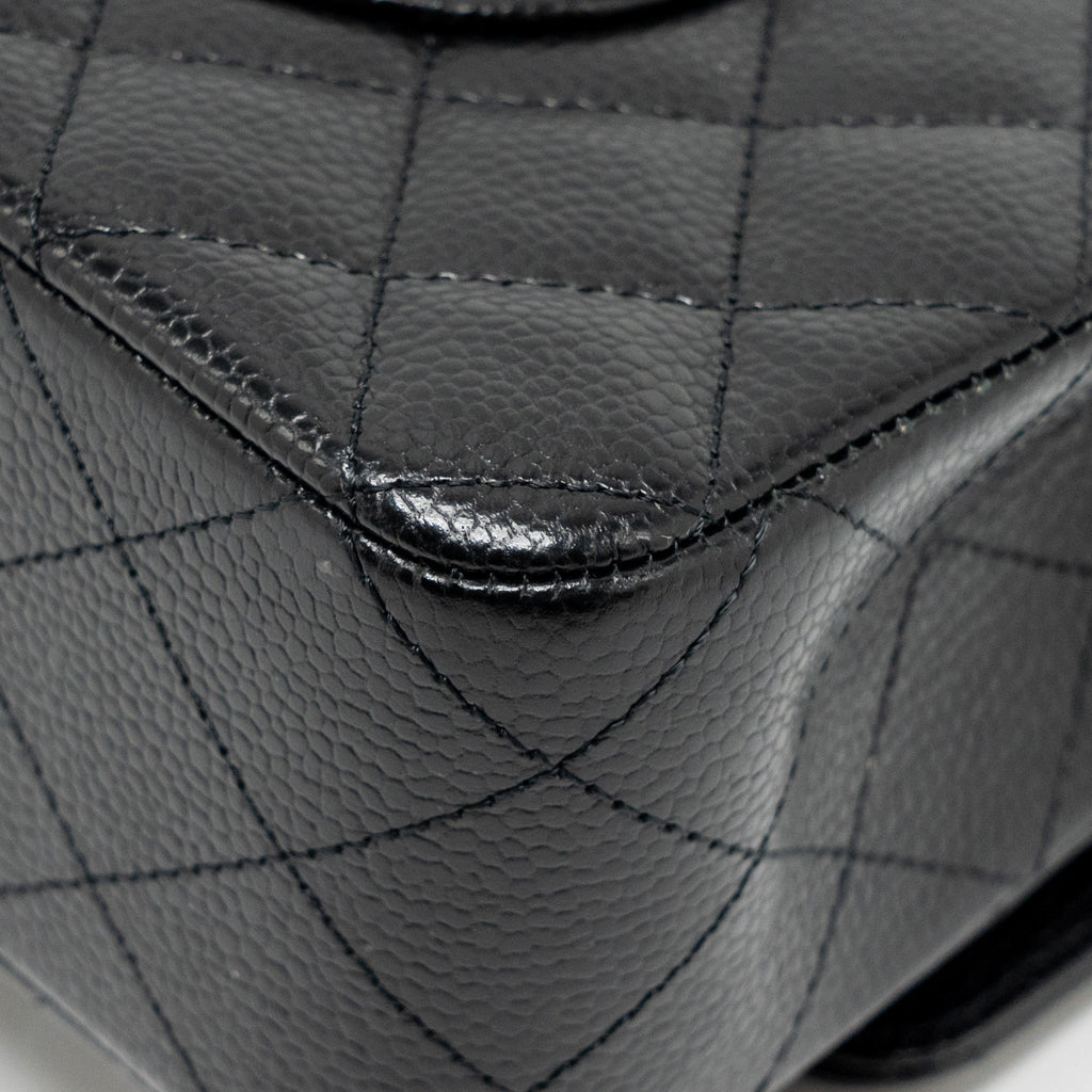 CHANEL MEDIUM CLASSIC DOUBLE FLAP BAG CAVIAR BLACK GHW (MICROCHIP)