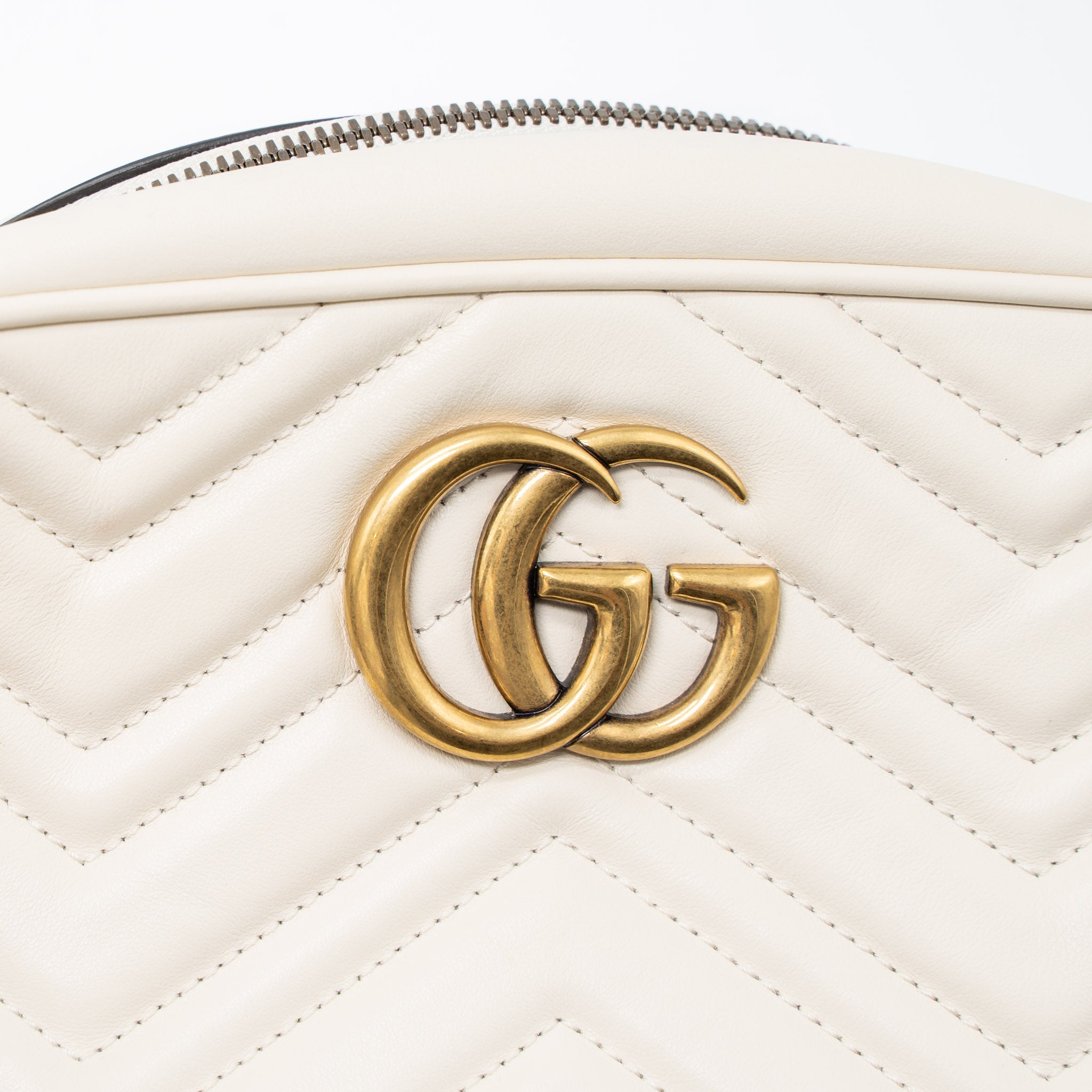GUCCI GG MARMONT CAMERA SHOULDER BAG CALFSKIN WHITE GHW