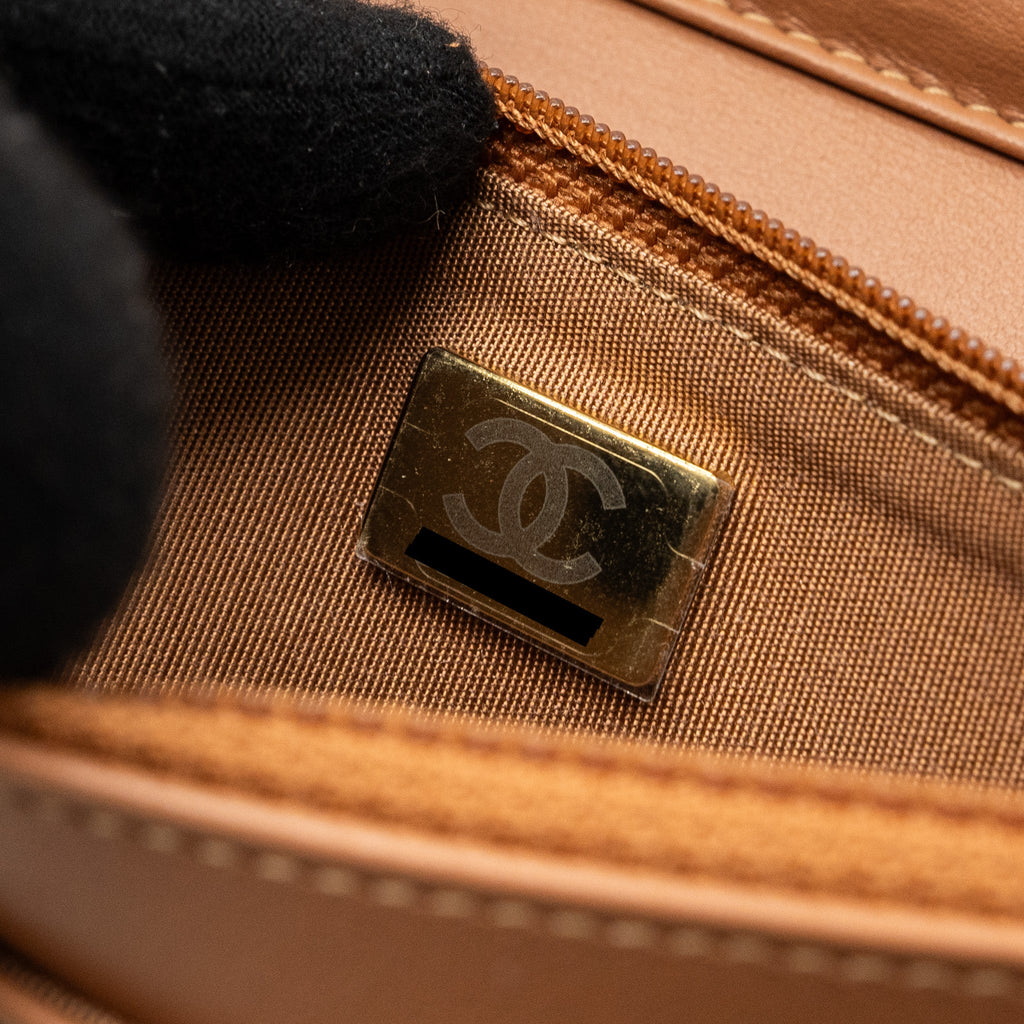 CHANEL BOY WALLET ON CHAIN CAVIAR LIGHT CARAMEL LGHW (MICROCHIP)
