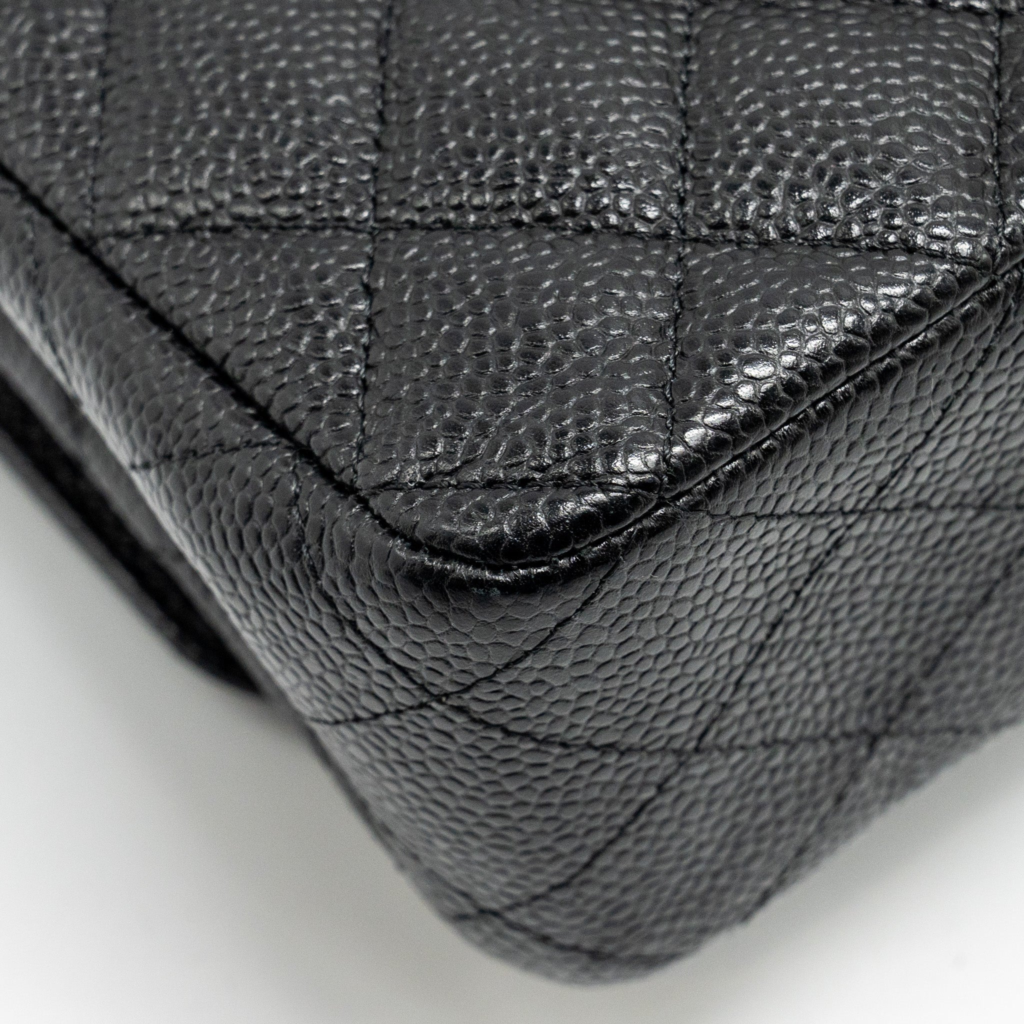 CHANEL MEDIUM CLASSIC DOUBLE FLAP BAG CAVIAR BLACK GHW