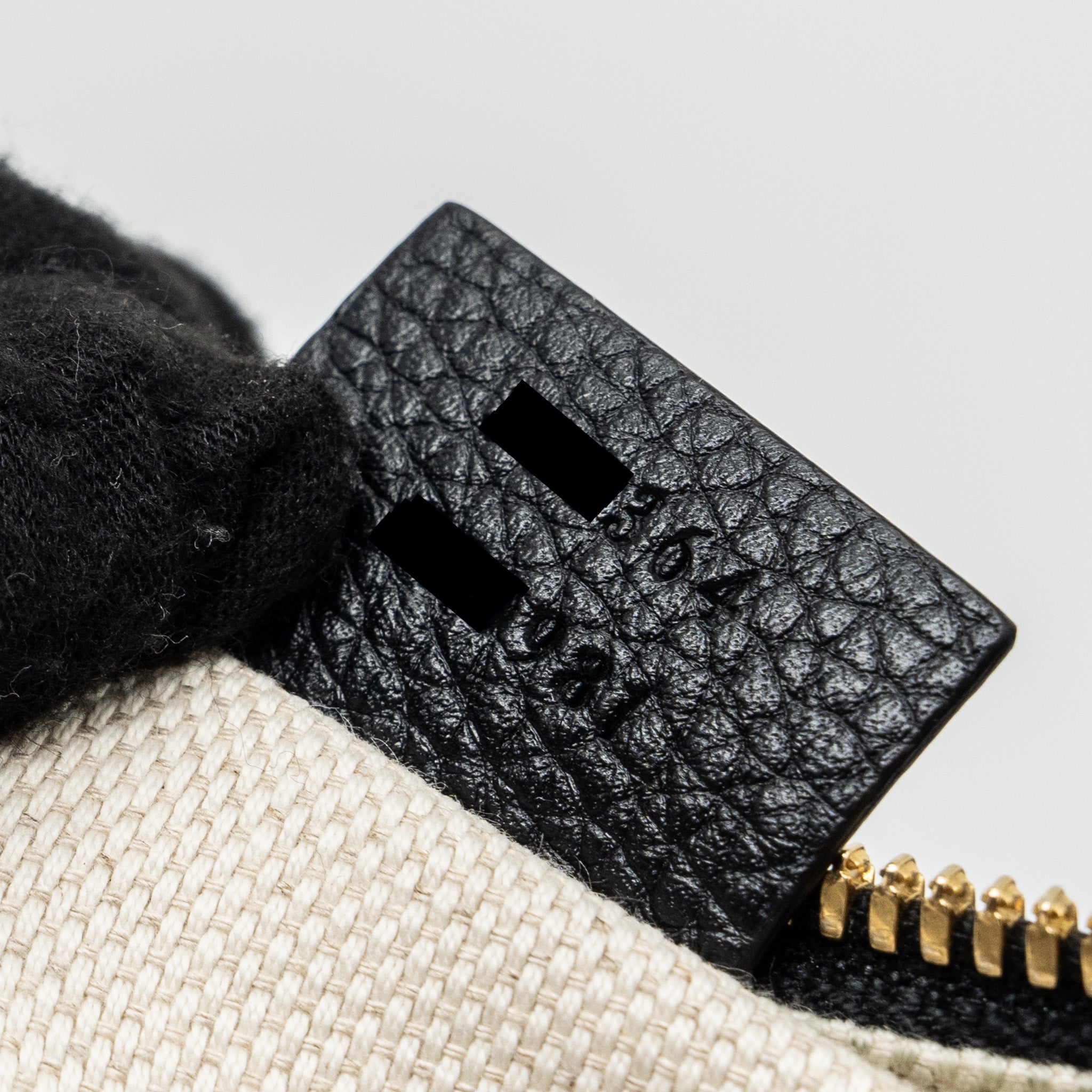 GUCCI SOHO DISCO CAMERA BAG GRAINED CALFSKIN BLACK GHW