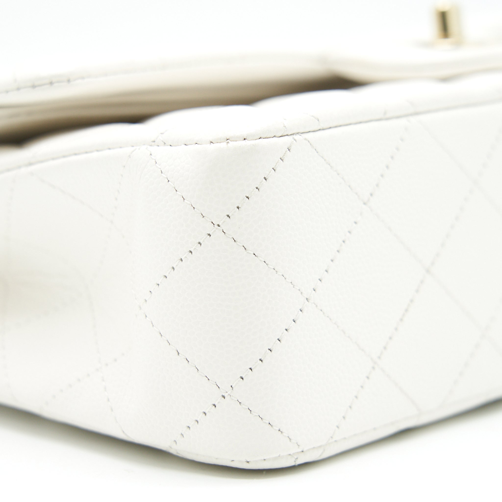 CHANEL MEDIUM CLASSIC DOUBLE FLAP BAG CAVIAR WHITE WITH LGHW