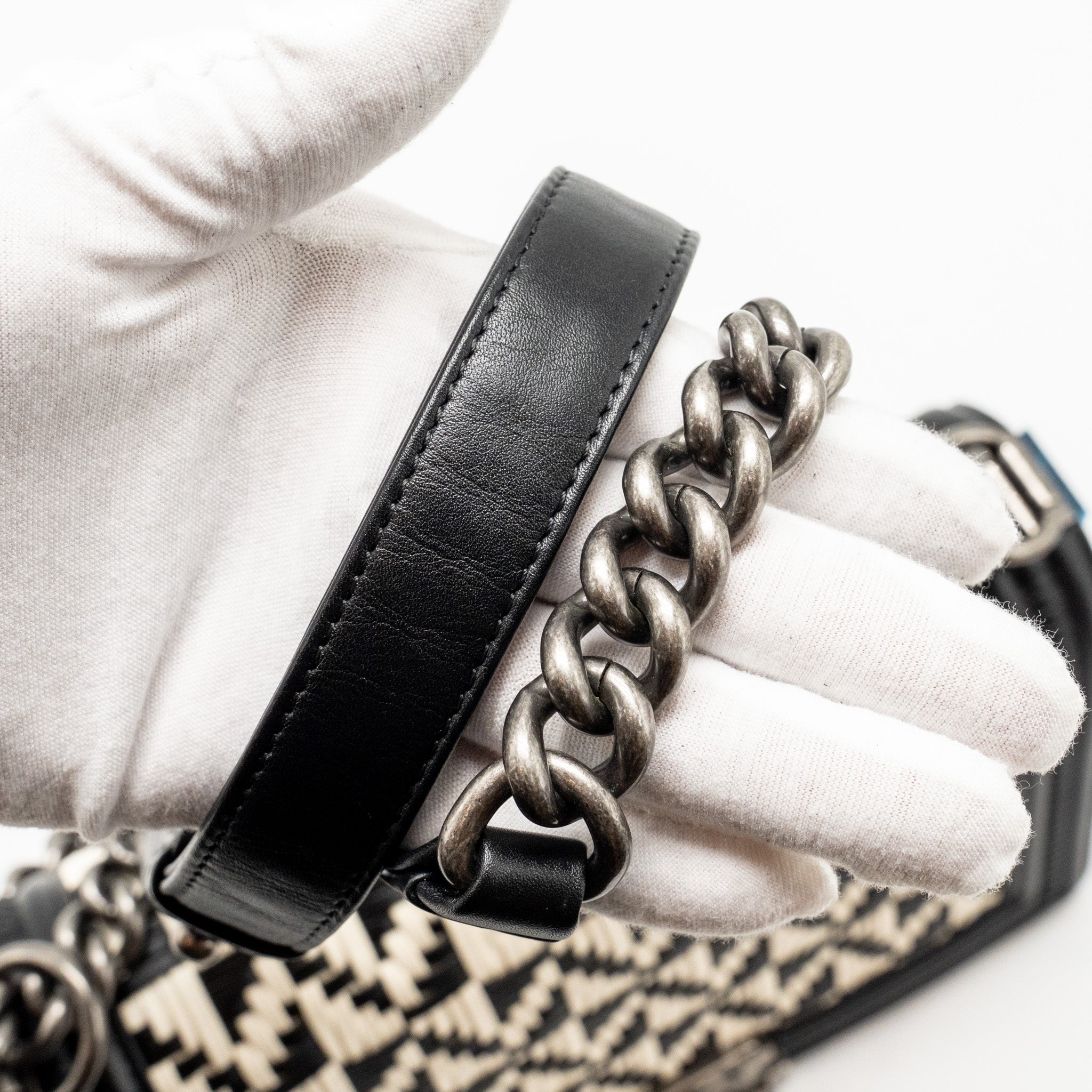 CHANEL MEDIUM BOY BAG WOVEN BLACK/WHITE RUTHENIUM HARDWARE