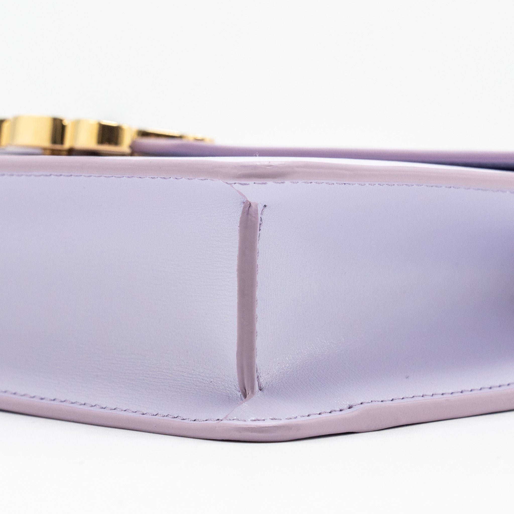 CELINE TRIOMPHE WALLET ON CHAIN MARGO SHINY CALFSKIN LIGHT LAVENDER GHW