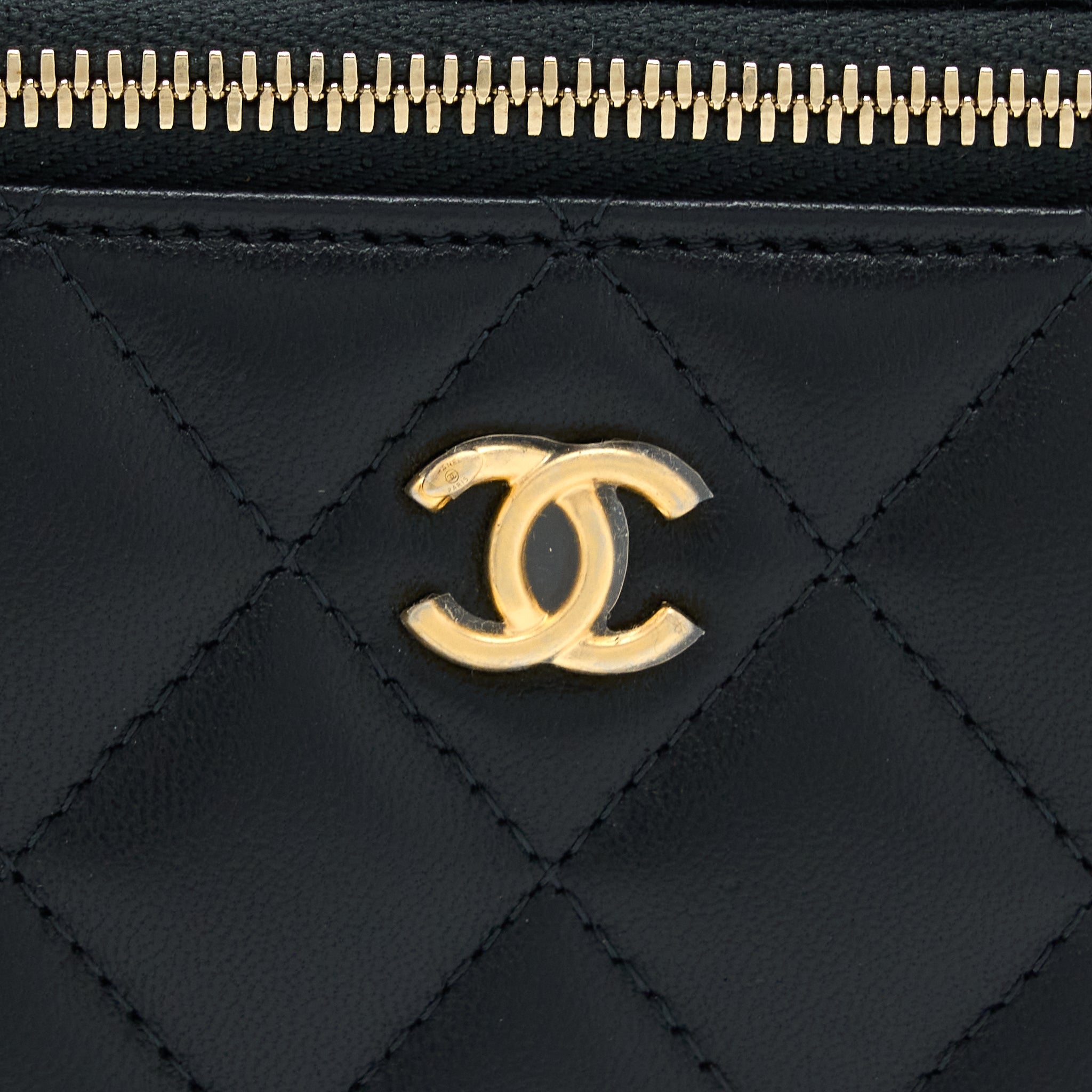 CHANEL PEARL CRUSH LONG VANITY LAMBSKIN BLACK GHW