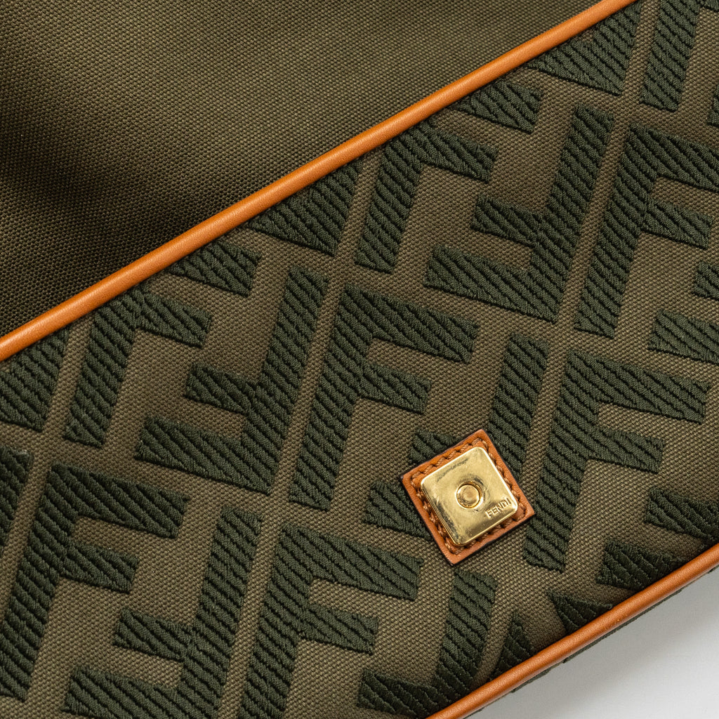 FENDI MEDIUM BAGUETTE BAG CANVAS / CALFSKIN MULTICOLOR GHW