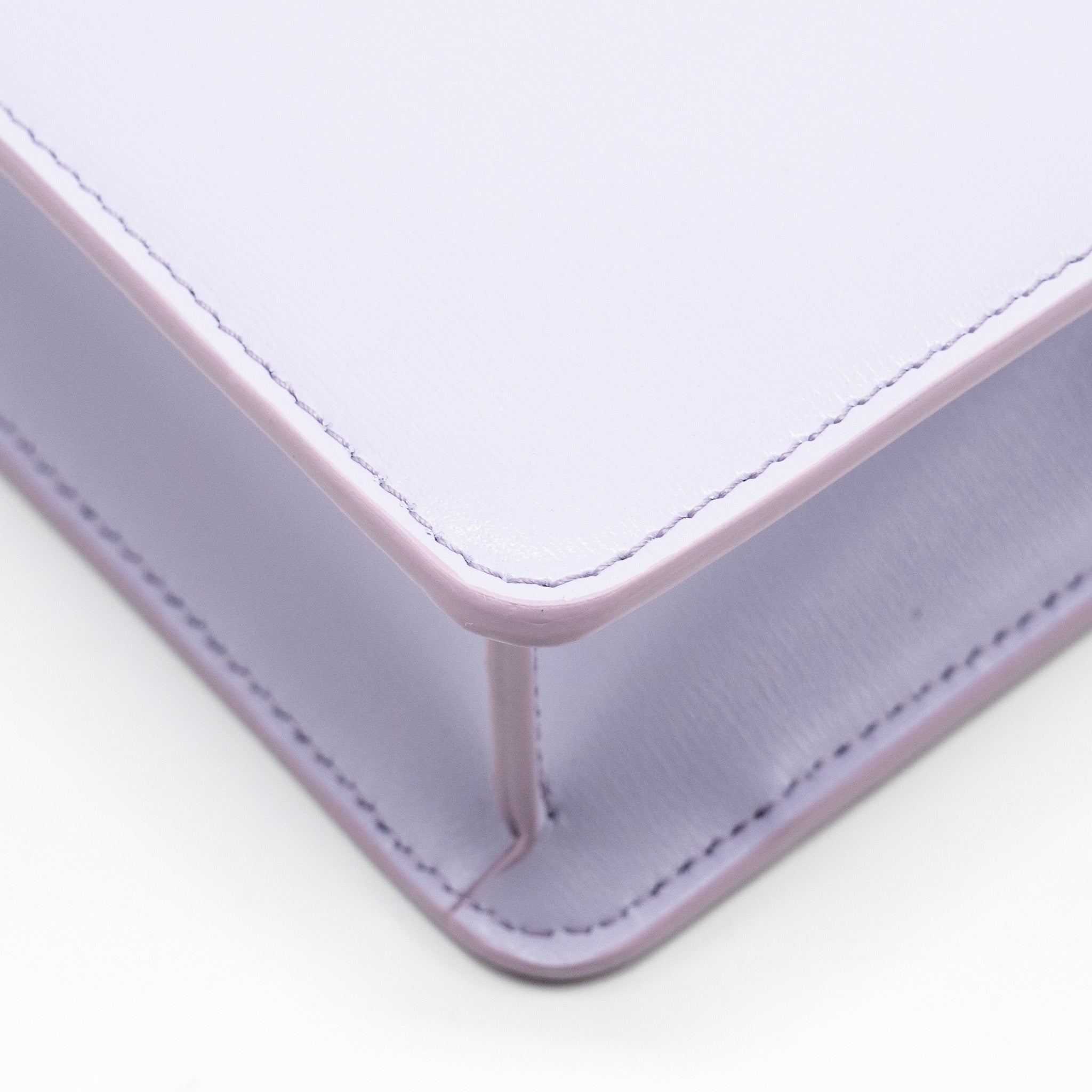 CELINE TRIOMPHE WALLET ON CHAIN MARGO SHINY CALFSKIN LIGHT LAVENDER GHW