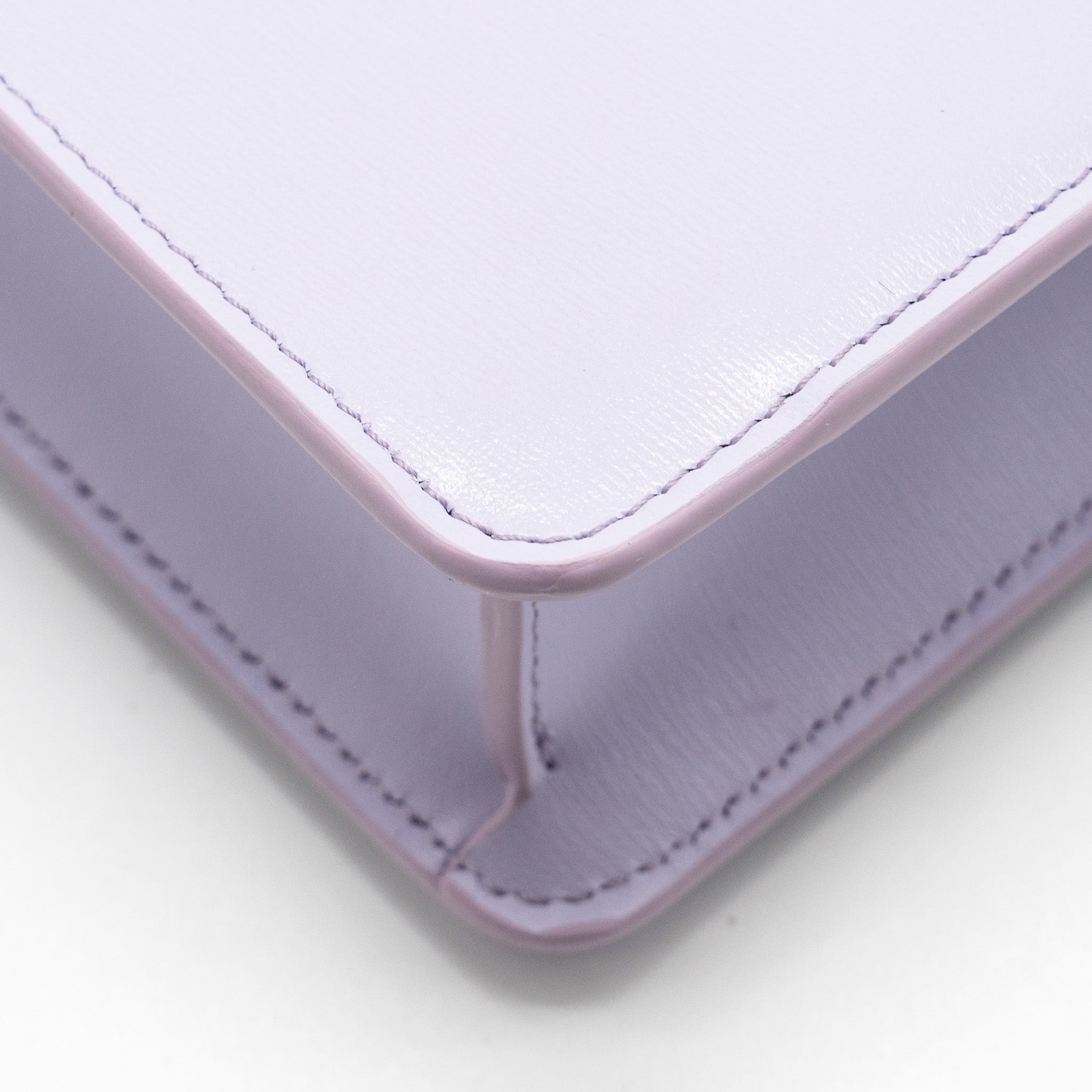 CELINE TRIOMPHE WALLET ON CHAIN MARGO SHINY CALFSKIN LIGHT LAVENDER GHW