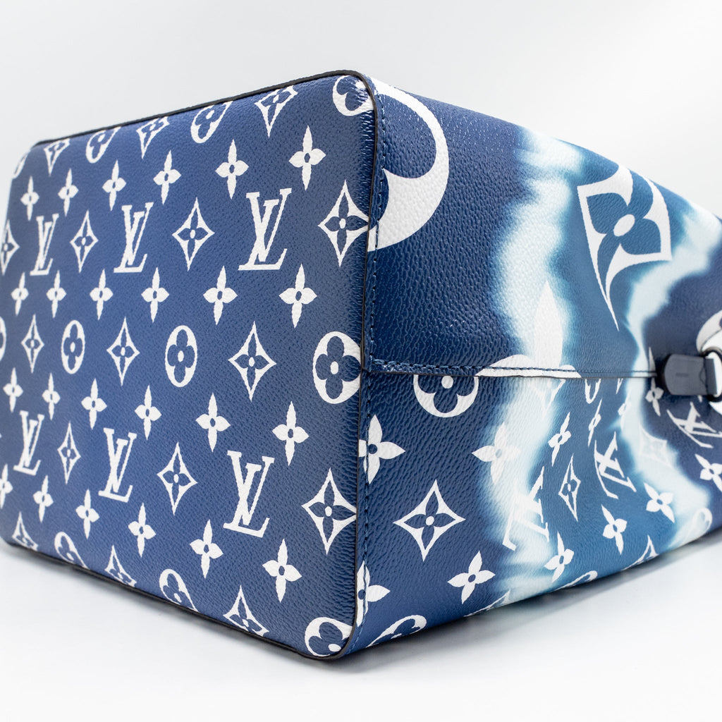 LOUIS VUITTON NEONOE LV ESCALE MM PASTEL GIANT MONOGRAM CANVAS BLUE/WHITE SHW