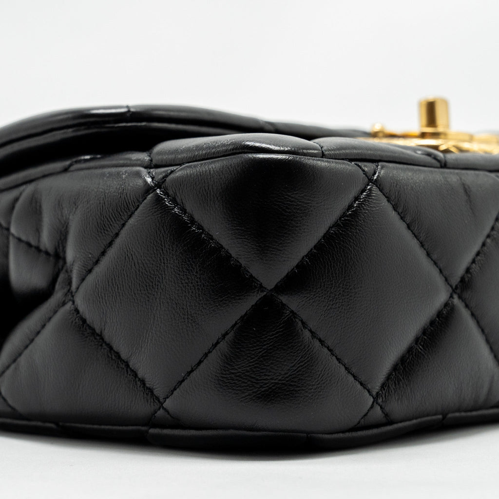 CHANEL 22B MINI FLAPBAG LAMBSKIN BLACK GHW (MICROCHIP)