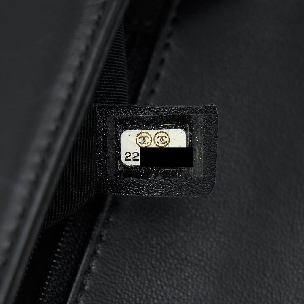 CHANEL BOY BAG NEW MEDIUM (28CM) LAMBSKIN BLACK RUTHENIUM GHW