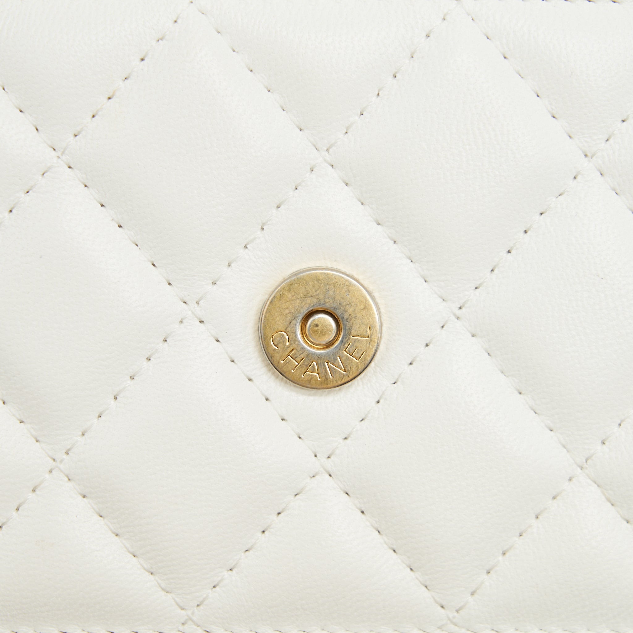 CHANEL RUFFLES MINI WALLET ON CHAINS WHITE GHW