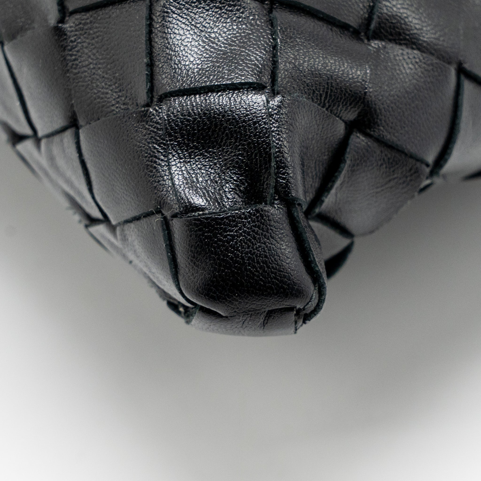 BOTTEGA VENETA HOP BAG CALFSKIN BLACK GHW