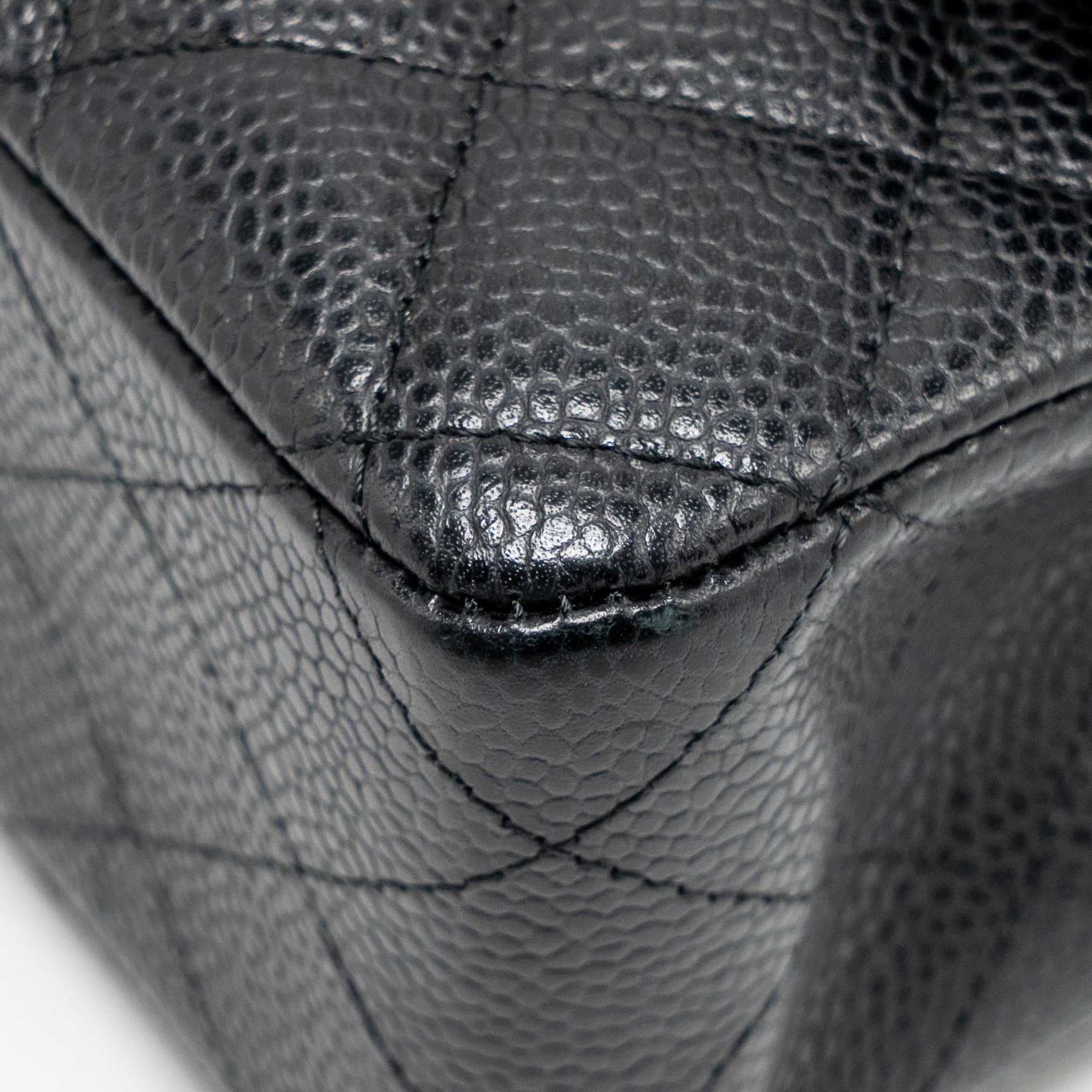 CHANEL MEDIUM CLASSIC DOUBLE FLAP BAG CAVIAR BLACK GHW