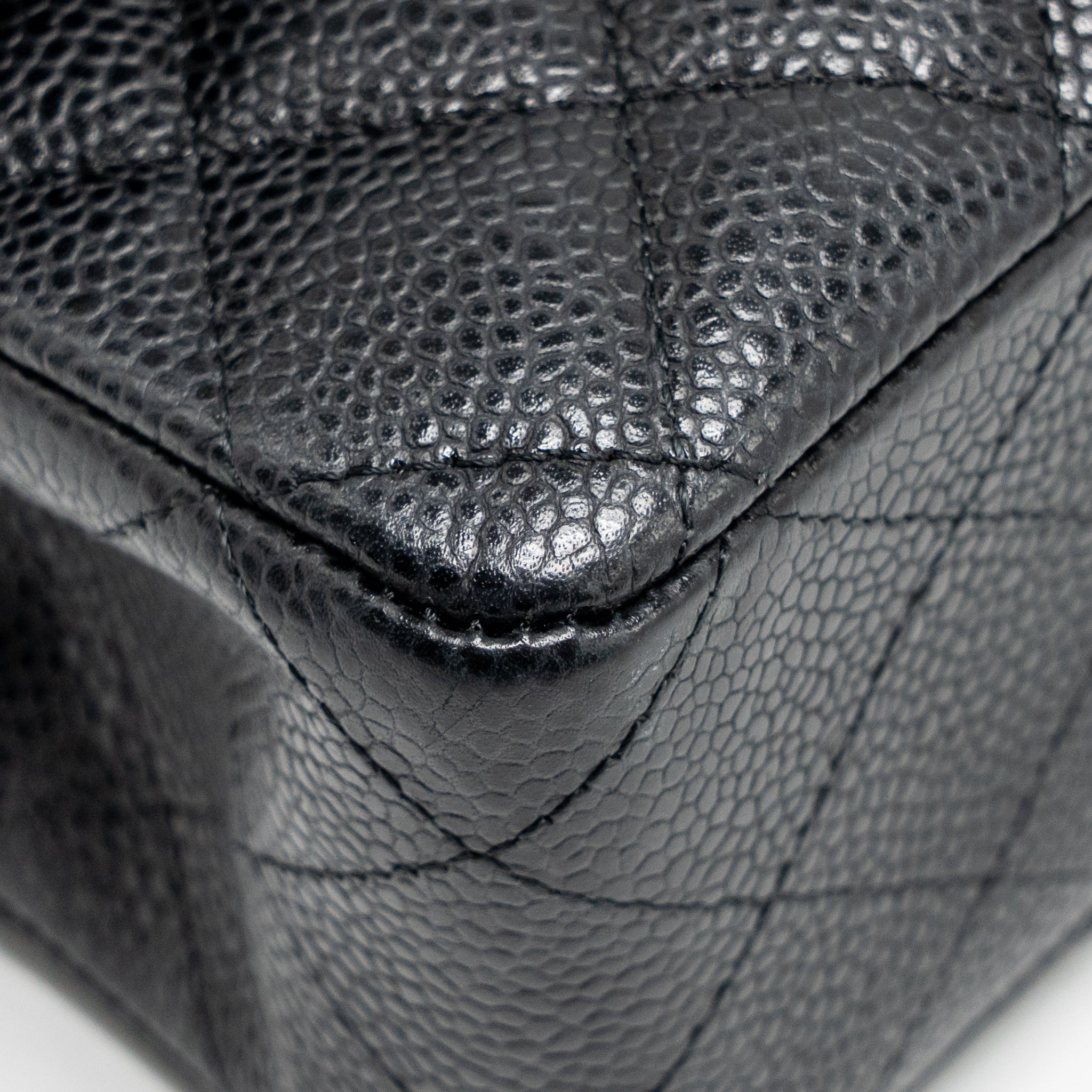 CHANEL MEDIUM CLASSIC DOUBLE FLAP BAG CAVIAR BLACK GHW