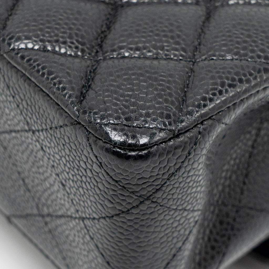 CHANEL MEDIUM CLASSIC DOUBLE FLAP BAG CAVIAR BLACK GHW