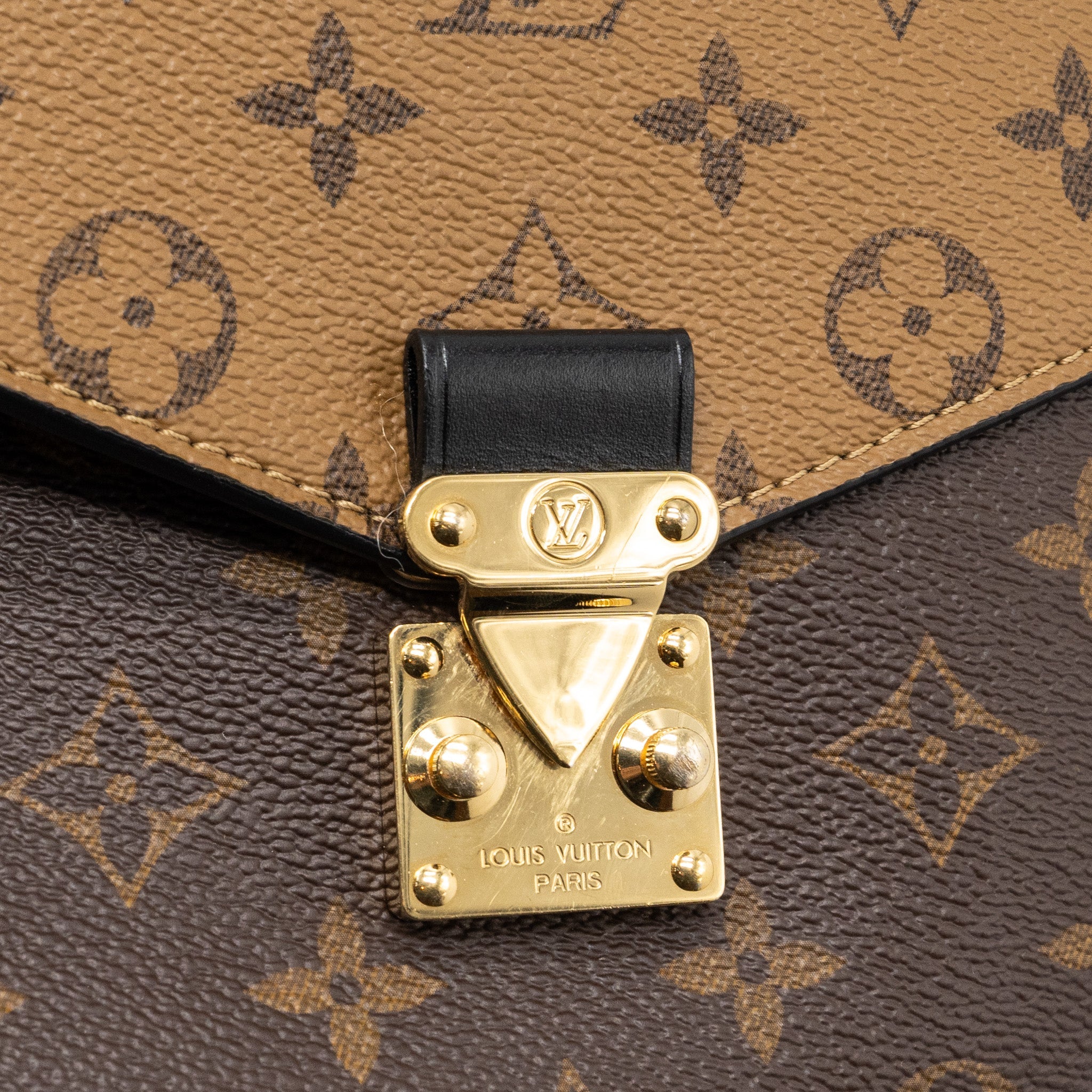 LOUIS VUITTON POCHETTE MÉTIS REVERSE MONOGRAM CANVAS GHW