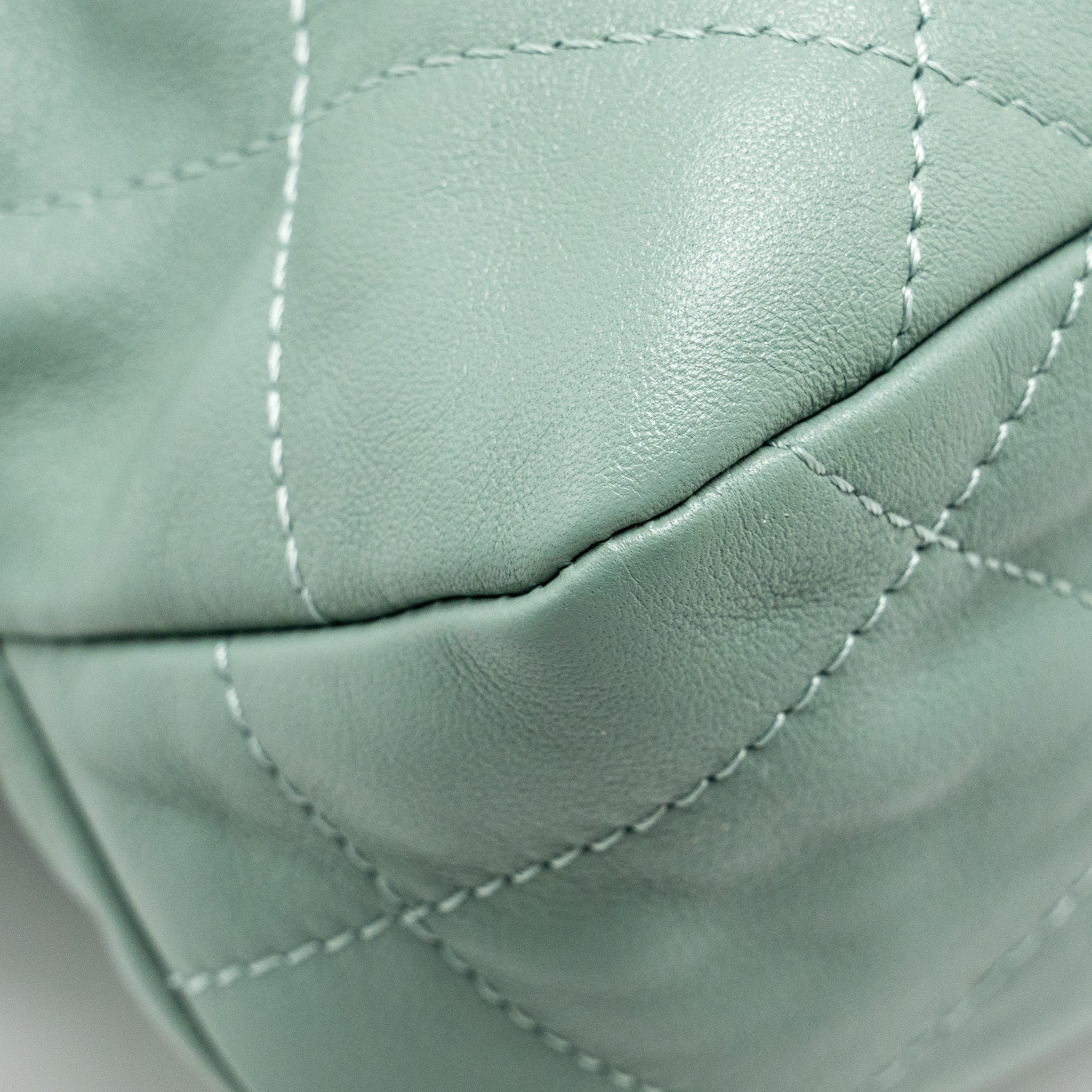 CHANEL 22C HOBO BAG WITH GIANT CHAIN CALFSKIN GREEN GHW (MICROCHIP)