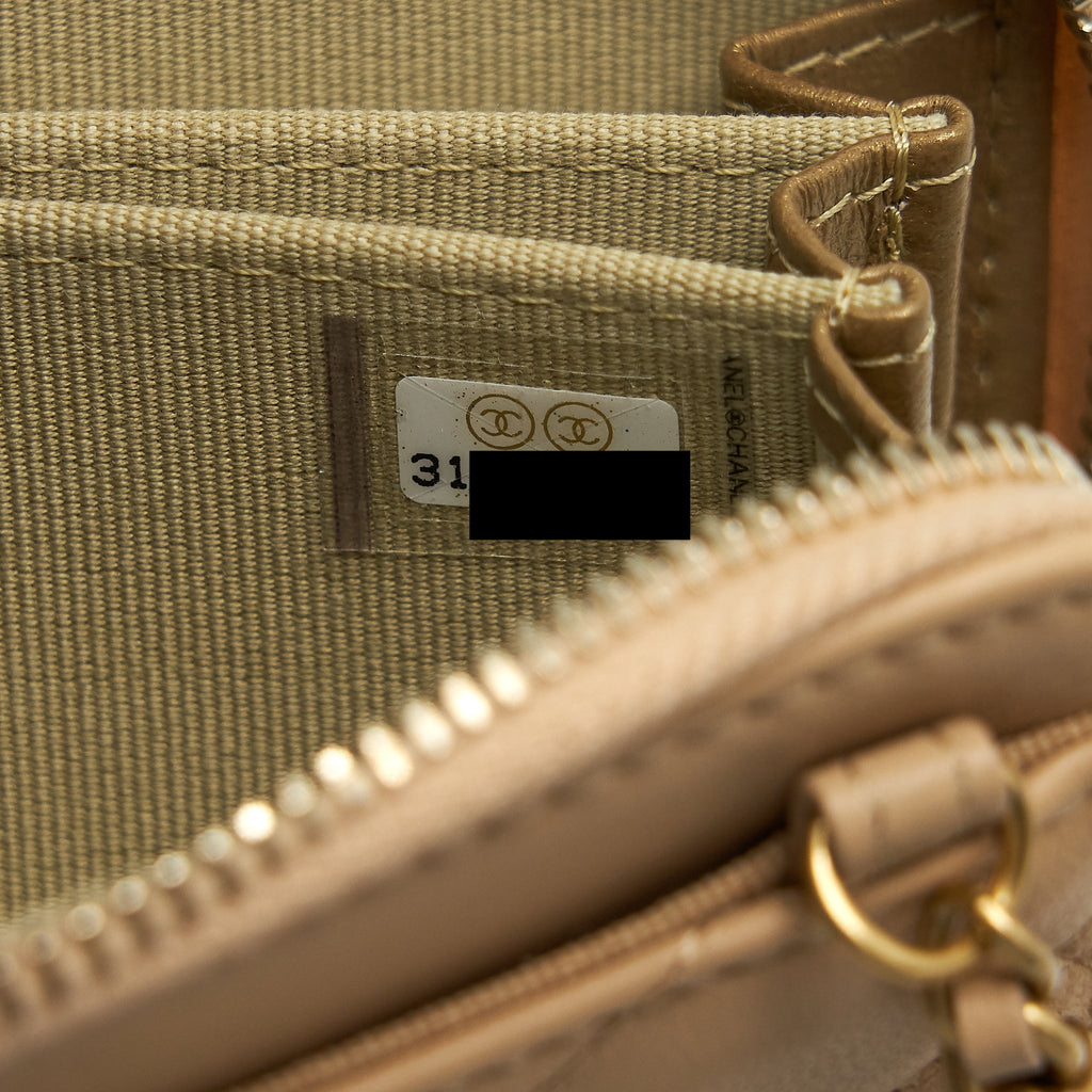 CHANEL 22C PEARL CRUSH CARD HOLDER WITH CHAIN BEIGE GHW