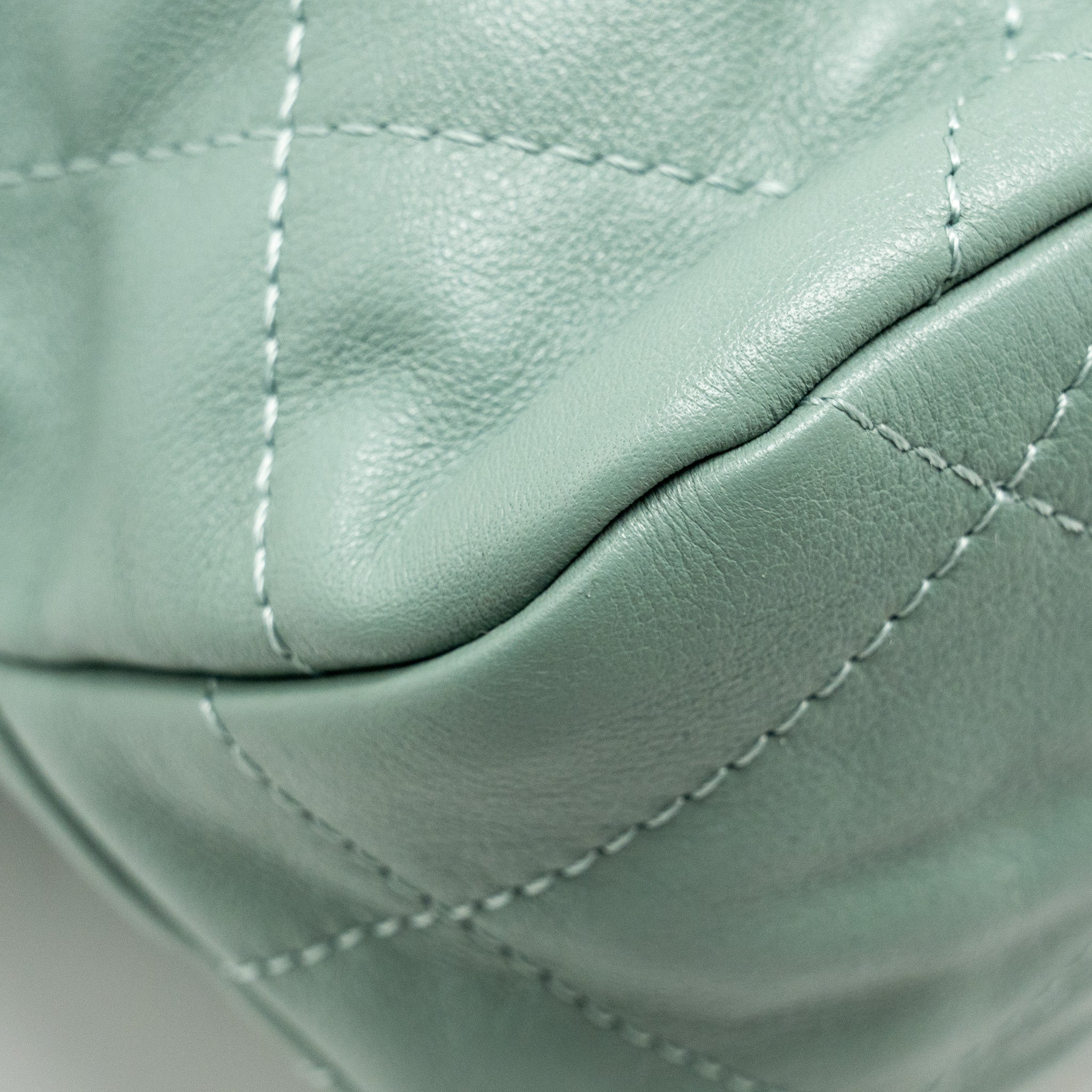 CHANEL 22C HOBO BAG WITH GIANT CHAIN CALFSKIN GREEN GHW (MICROCHIP)