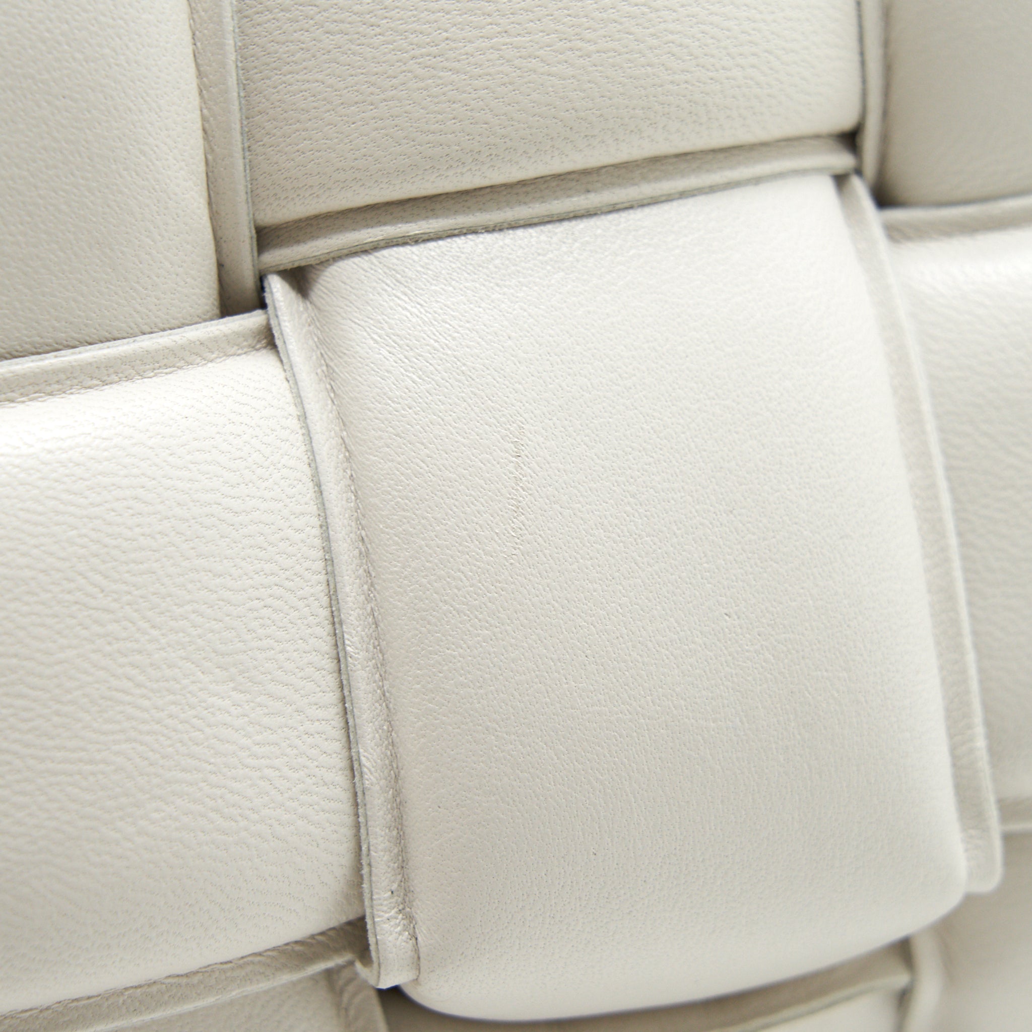 BOTTEGA VENETA PADDED CASSETTE BAG WHITE