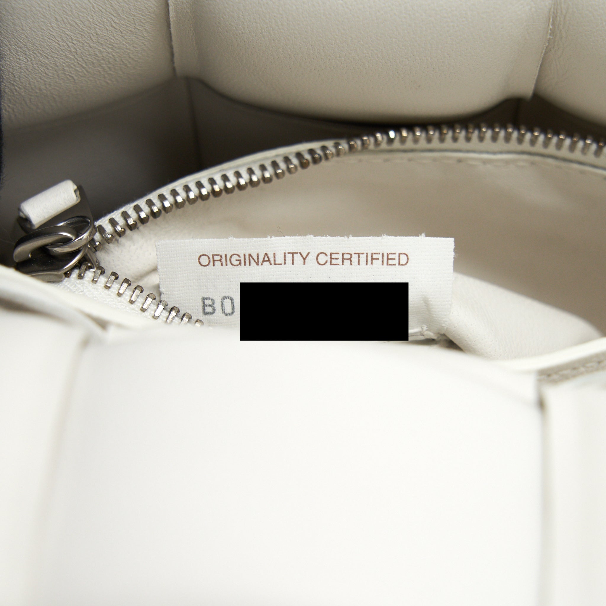 BOTTEGA VENETA PADDED CASSETTE BAG WHITE