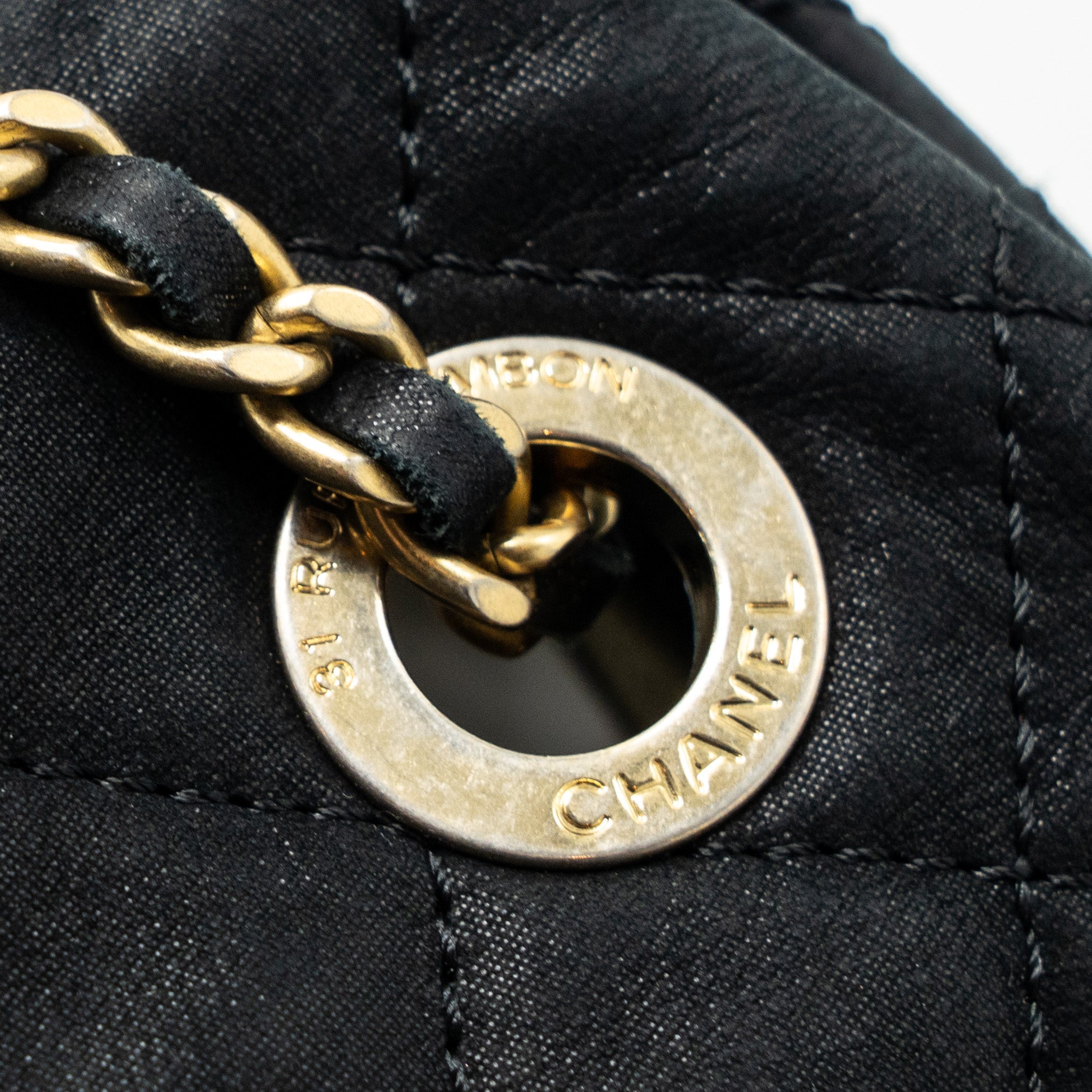 CHANEL QUILTED SEASONAL FLAP BAG CALFSKIN IRIDESCENT BLACK WITH GHW