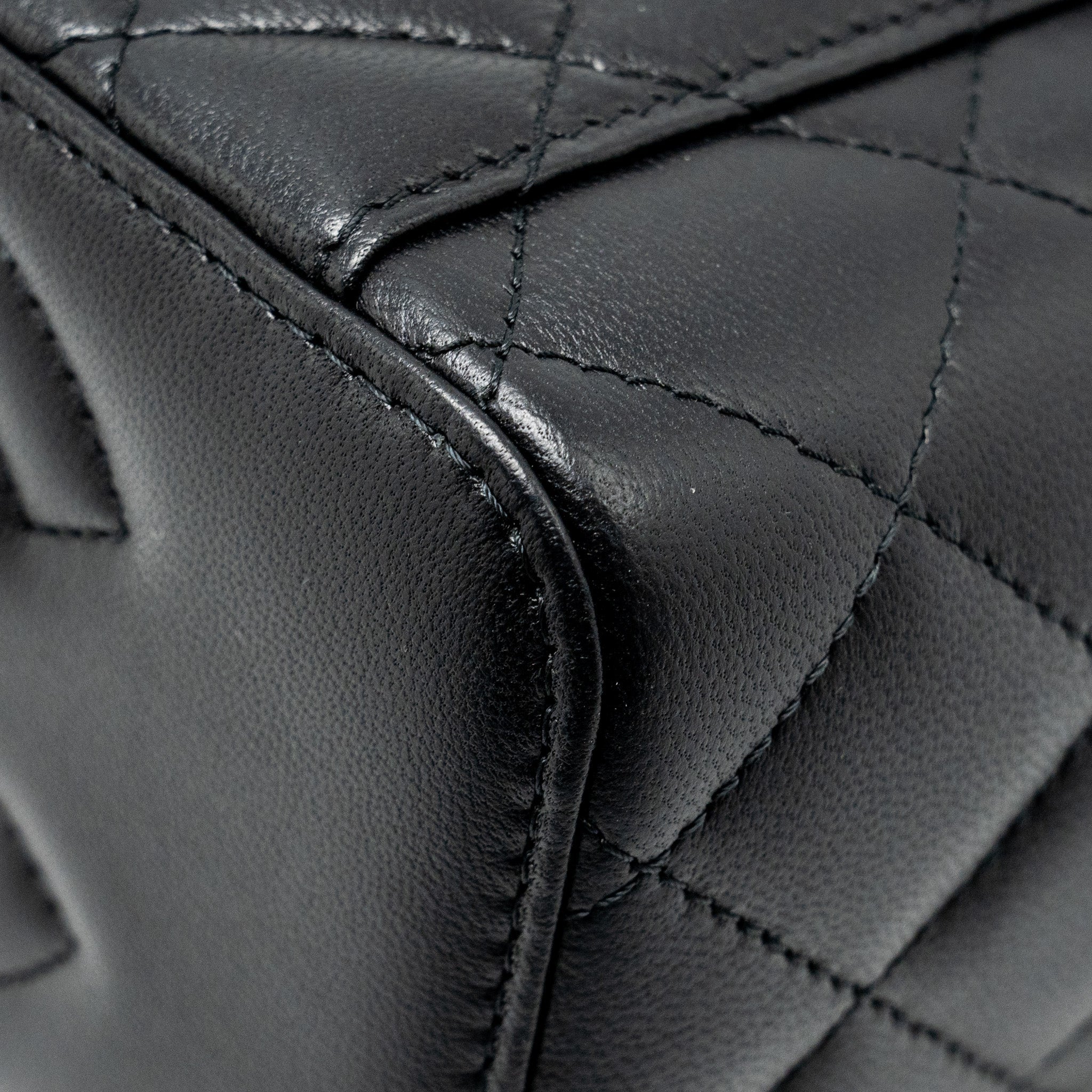 CHANEL TOP HANDLE LONG VANITY CASE LAMBSKIN BLACK SHW (MICROCHIP)