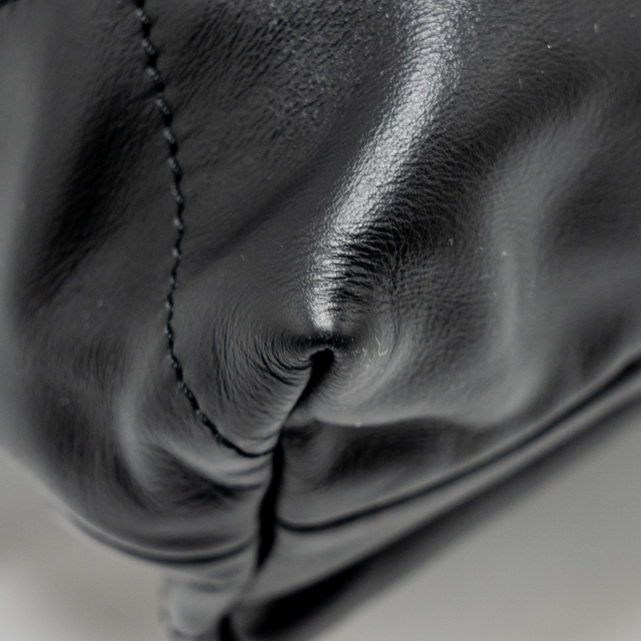 CHANEL 22 BACKPACK WHITE LETTER LOGO SHINY CALFSKIN BLACK GHW (MICROCHIP)