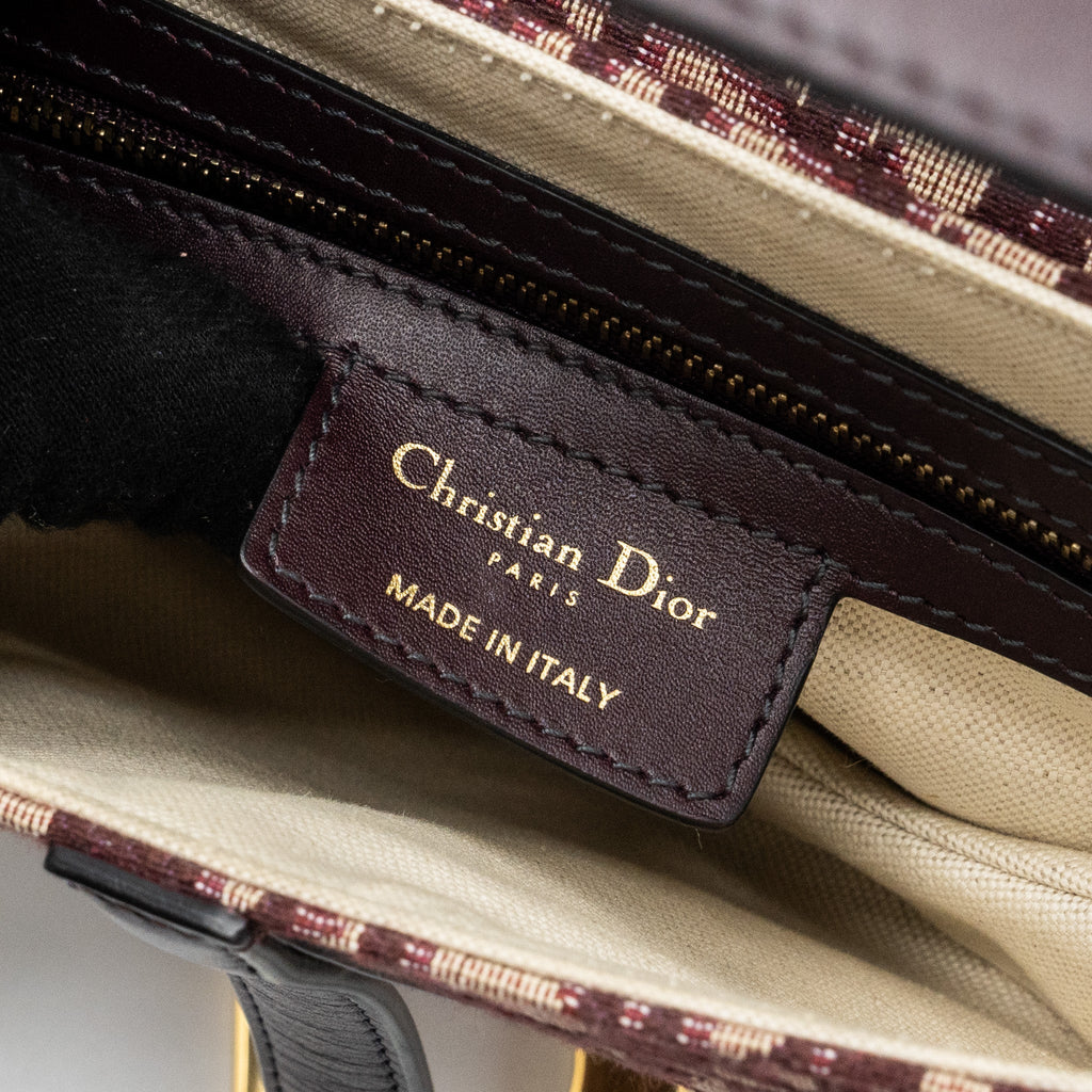 DIOR MEDIUM SADDLE BAG RED OBLIQUE EMBROIDERY GHW WITH AN EXTRA DIOR STRAP