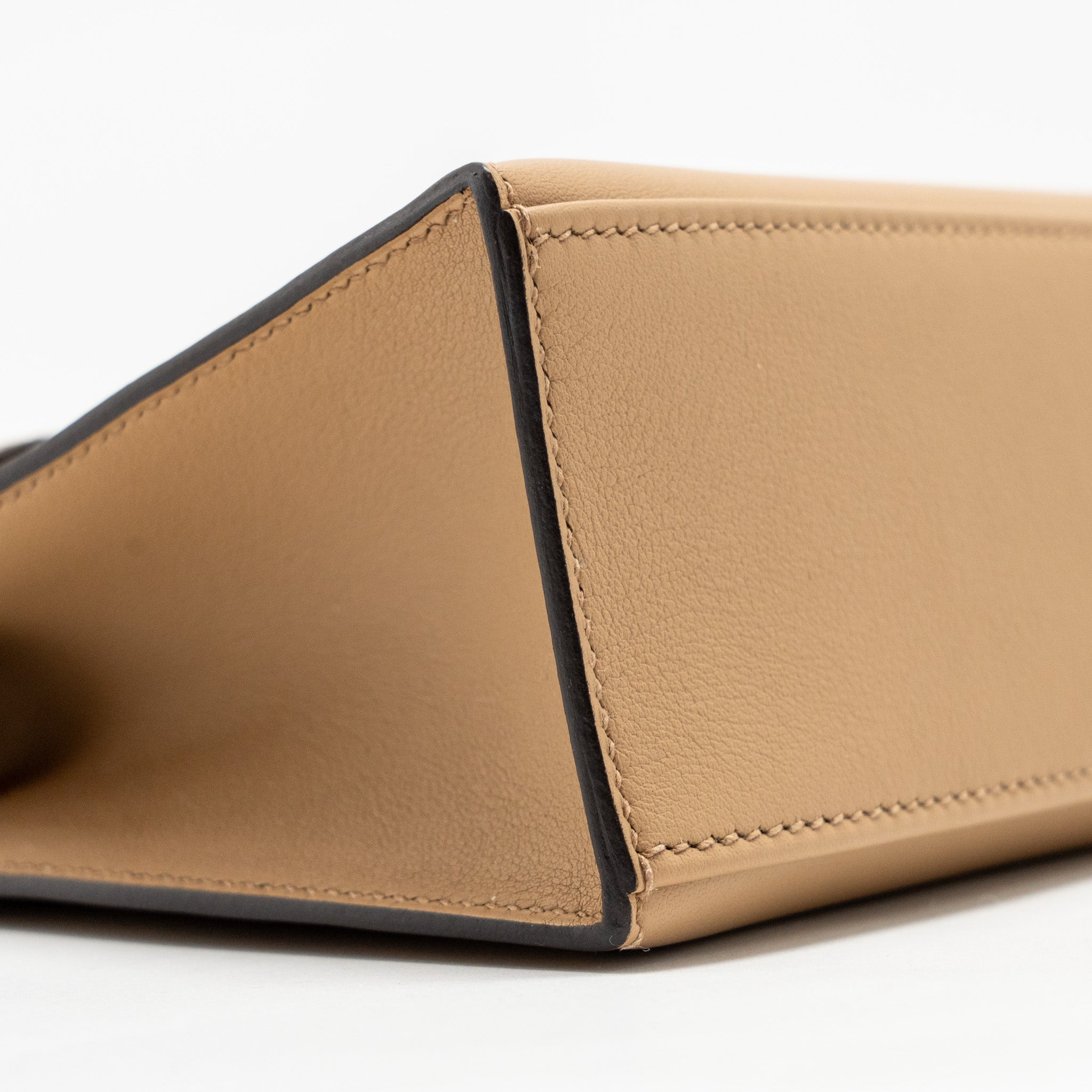 HERMES KELLY POCHETTE SWIFT 0M CHAI GHW