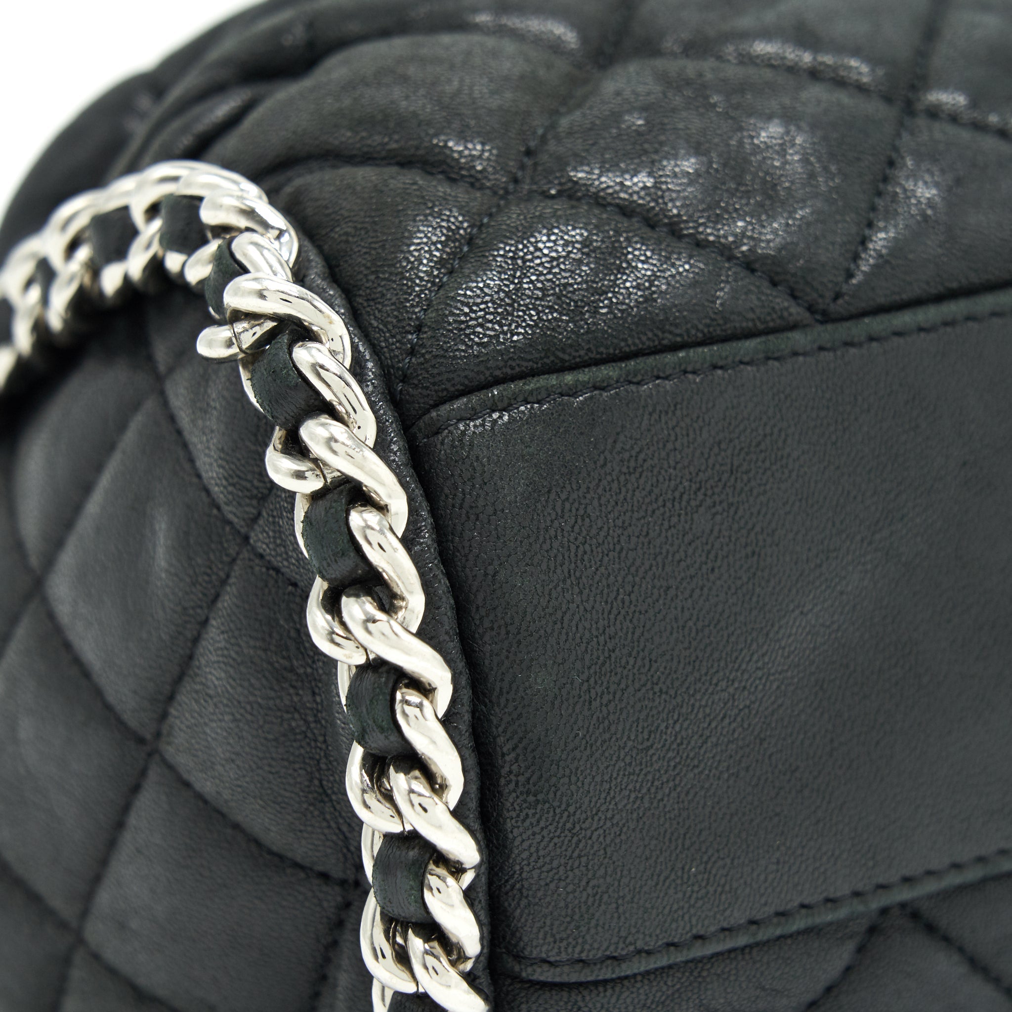 CHANEL QUILTED LEATHER WITH CHAIN SHOULDER BAG BLACK SHW