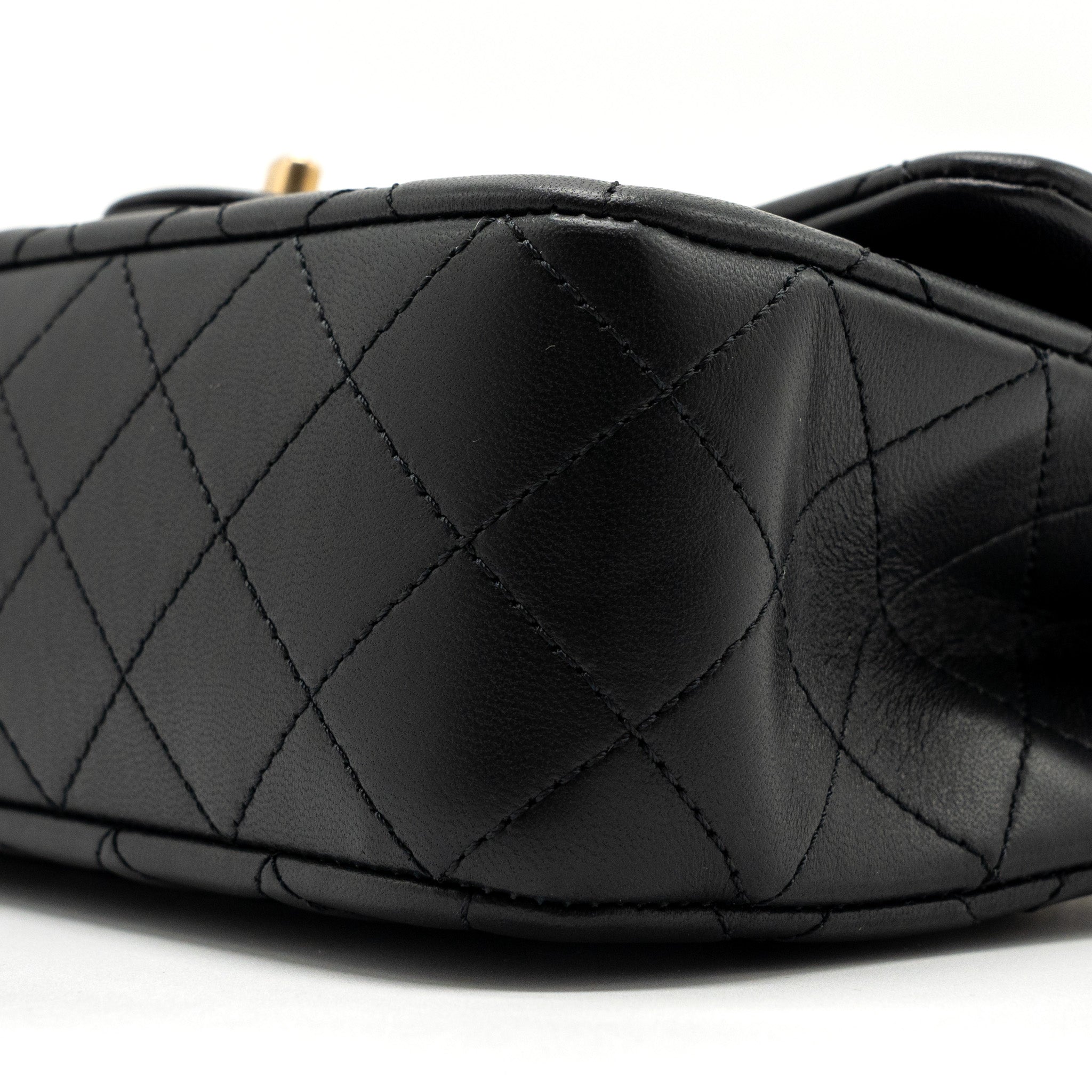 CHANEL 23S CAMELLIA CHAIN FLAP BAG LAMBSKIN BLACK GHW (MIRCOCHIP)