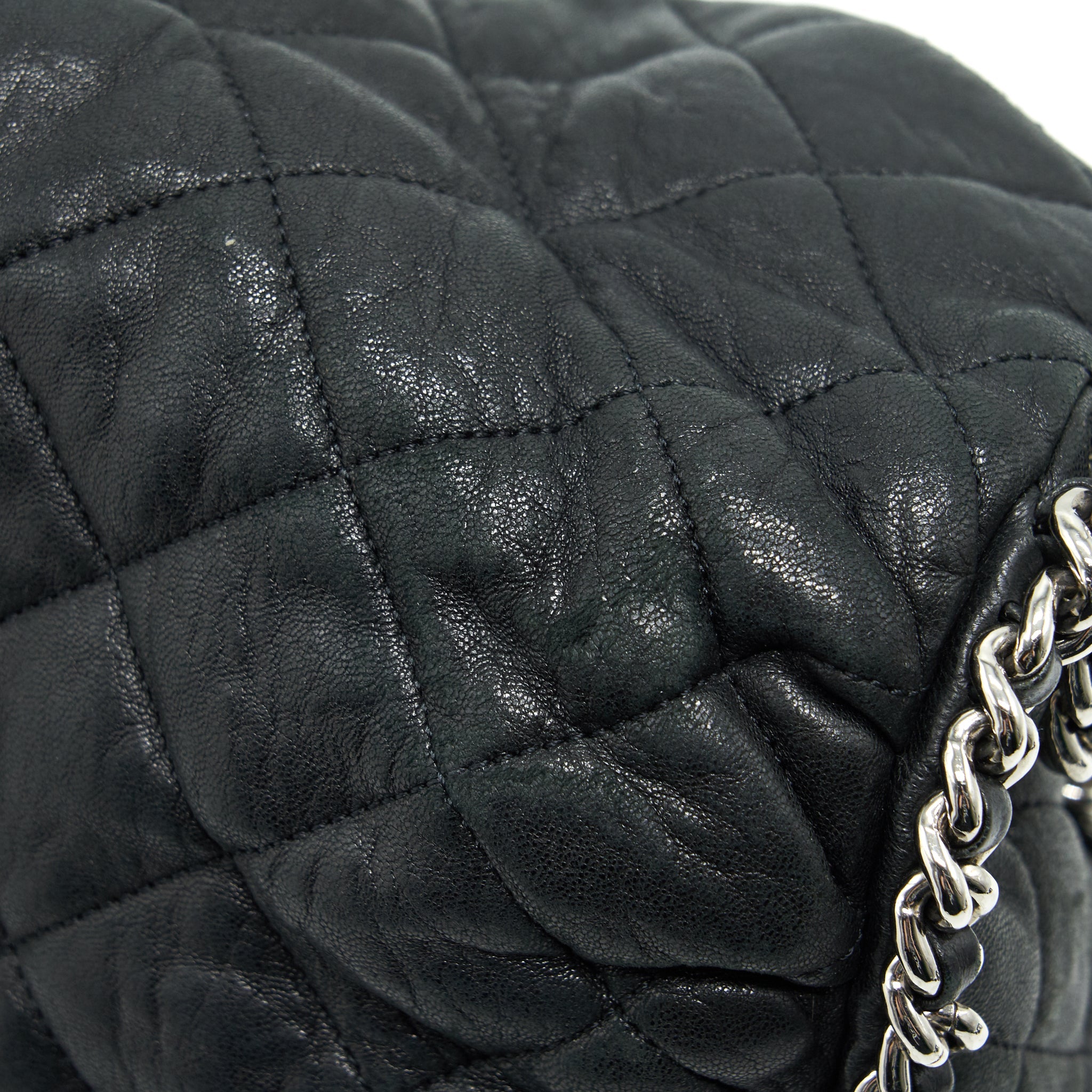 CHANEL QUILTED LEATHER WITH CHAIN SHOULDER BAG BLACK SHW
