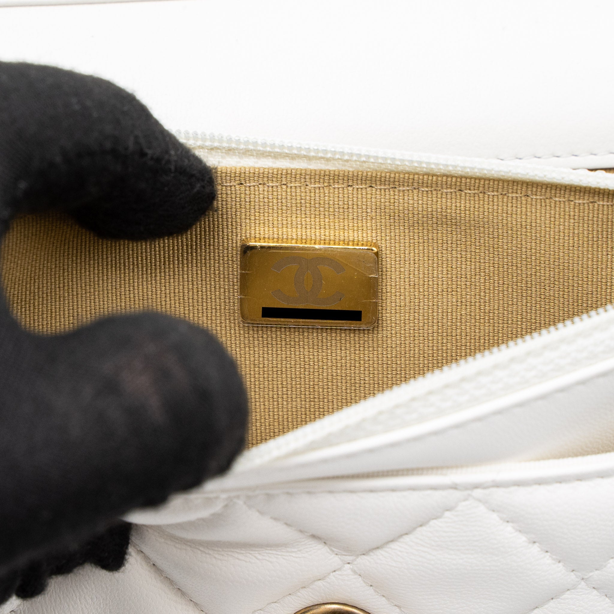 CHANEL PEARL CRUSH WALLET ON CHAIN LAMBSKIN WHITE GHW (MICROCHIP)