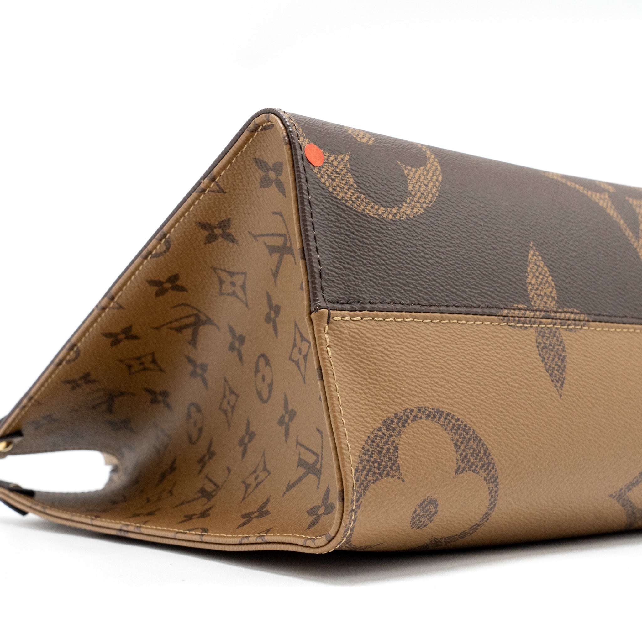 LOUIS VUITTON ONTHEGOMM MONOGRAM CANVAS GHW