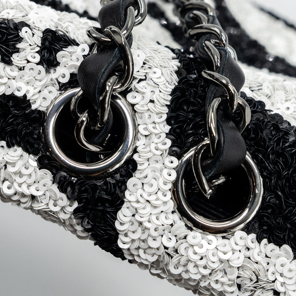 CHANEL 21P LIMITED EDITION FLAP BAG SEQUINS/ SATIN BLACK/ WHITE SHW