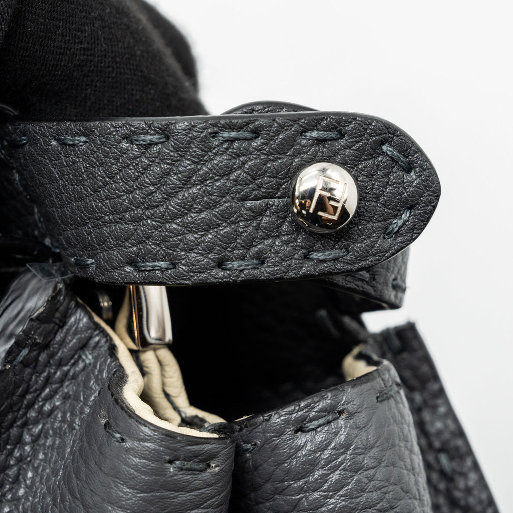 FENDI MEDIUM PEEKABOO BAG SELLERIA LEATHER BLACK SHW